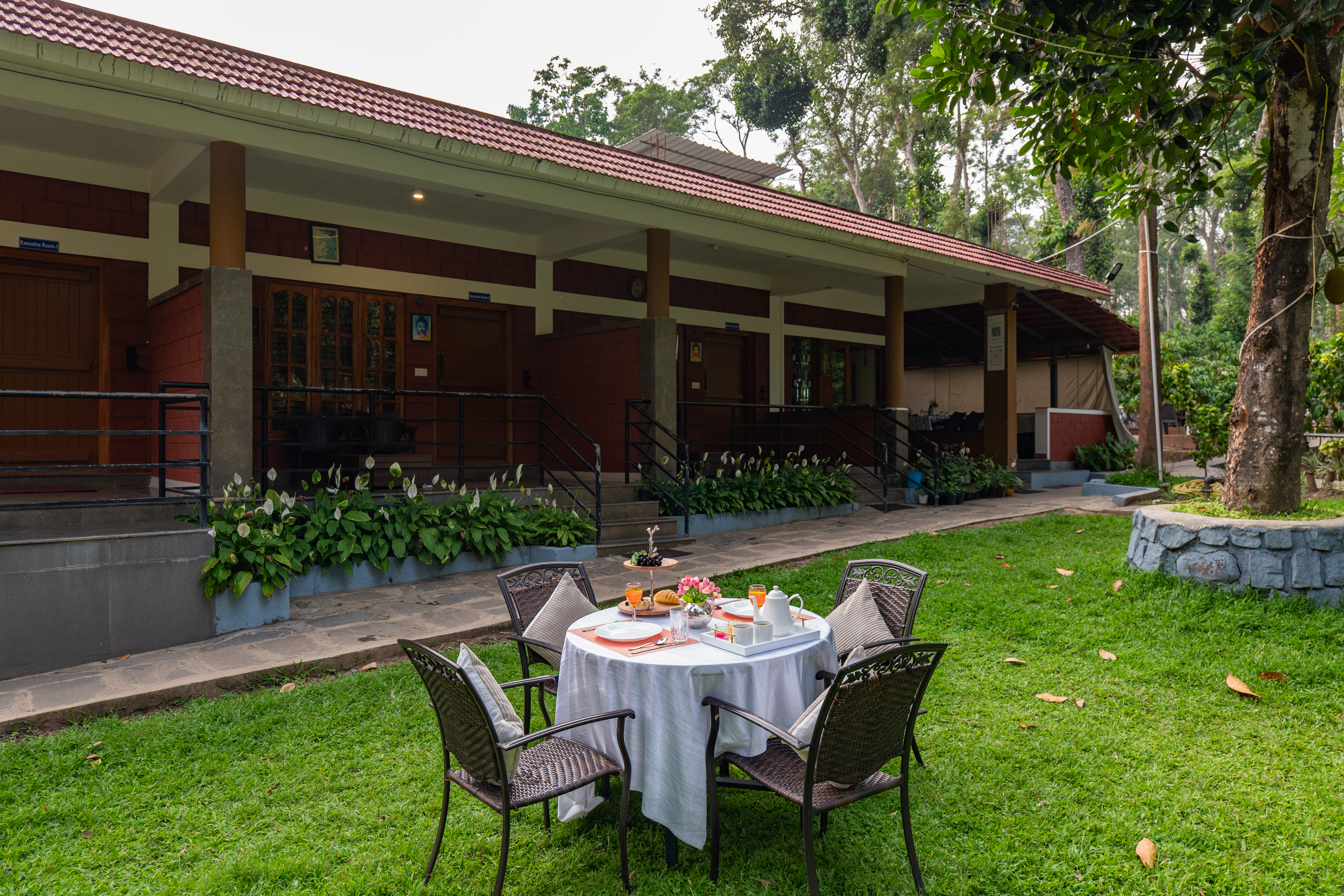 Avocado Cottages Premium Suite | Pet-friendly Stay With Private Patio & Common Garden Amid Avocado & Coffee Estate Plantation — photo 2
