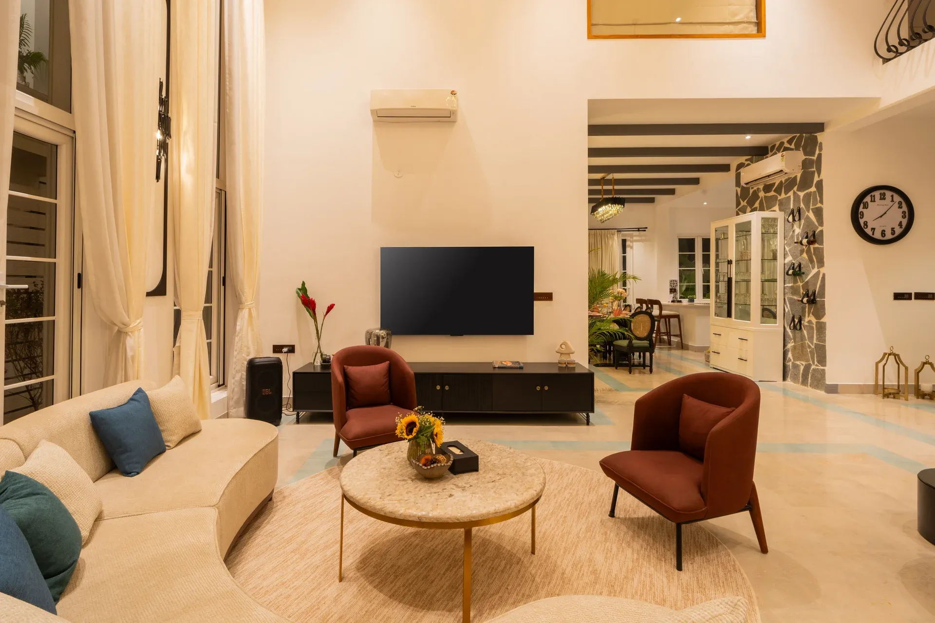 YashGeet Villa | Exquisite 4-BHK Villa With Pvt Pool, Terrace, Garden & Jacuzzi | Free E-Bike — photo 5