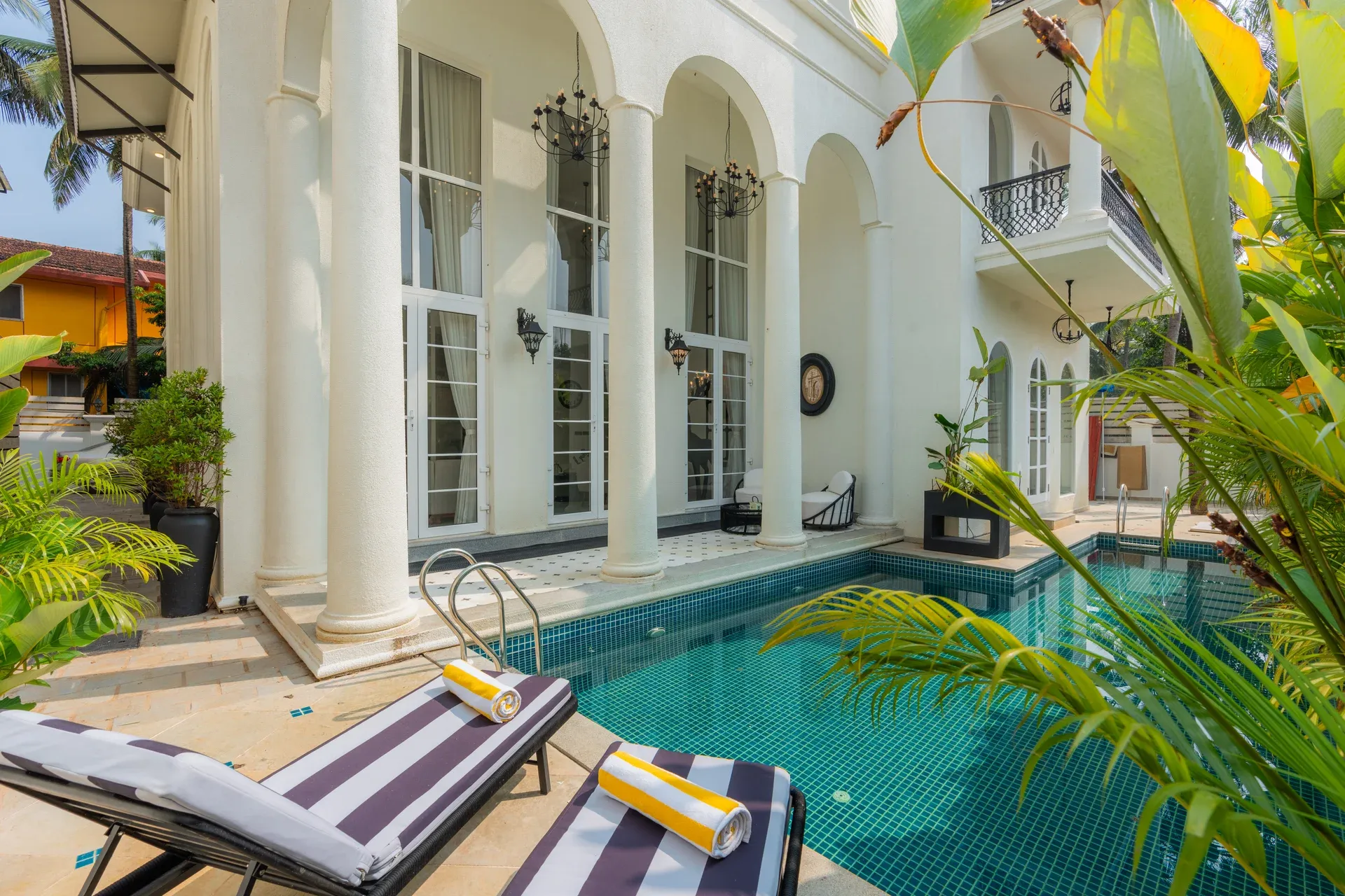 YashGeet Villa | Exquisite 4-BHK Villa With Pvt Pool, Terrace, Garden & Jacuzzi | Free E-Bike — photo 2