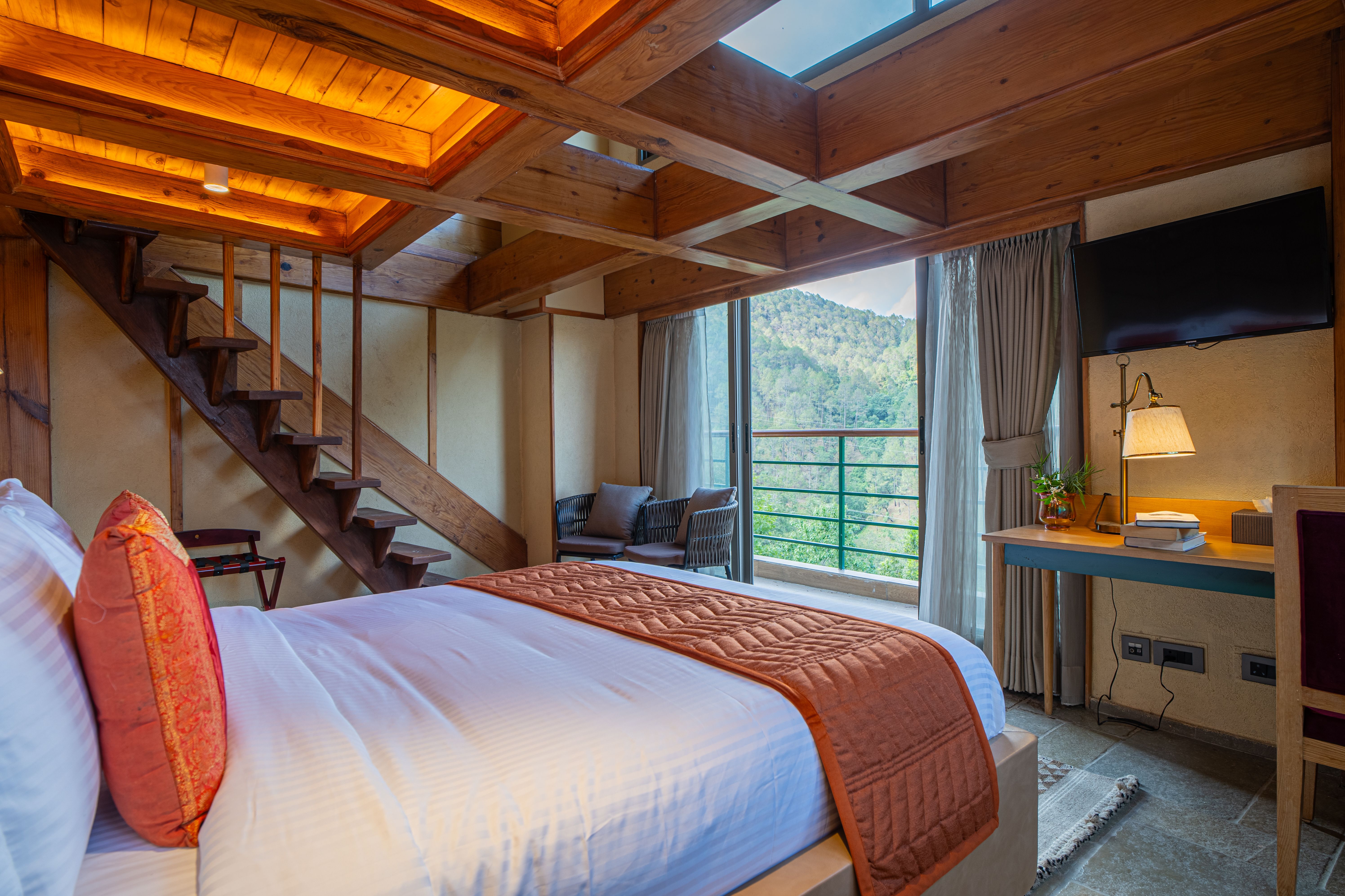 Blushing Pines Retreat | Pet-friendly 3-BHK Hillside Villa with Attic & Outdoor lounge — photo 10