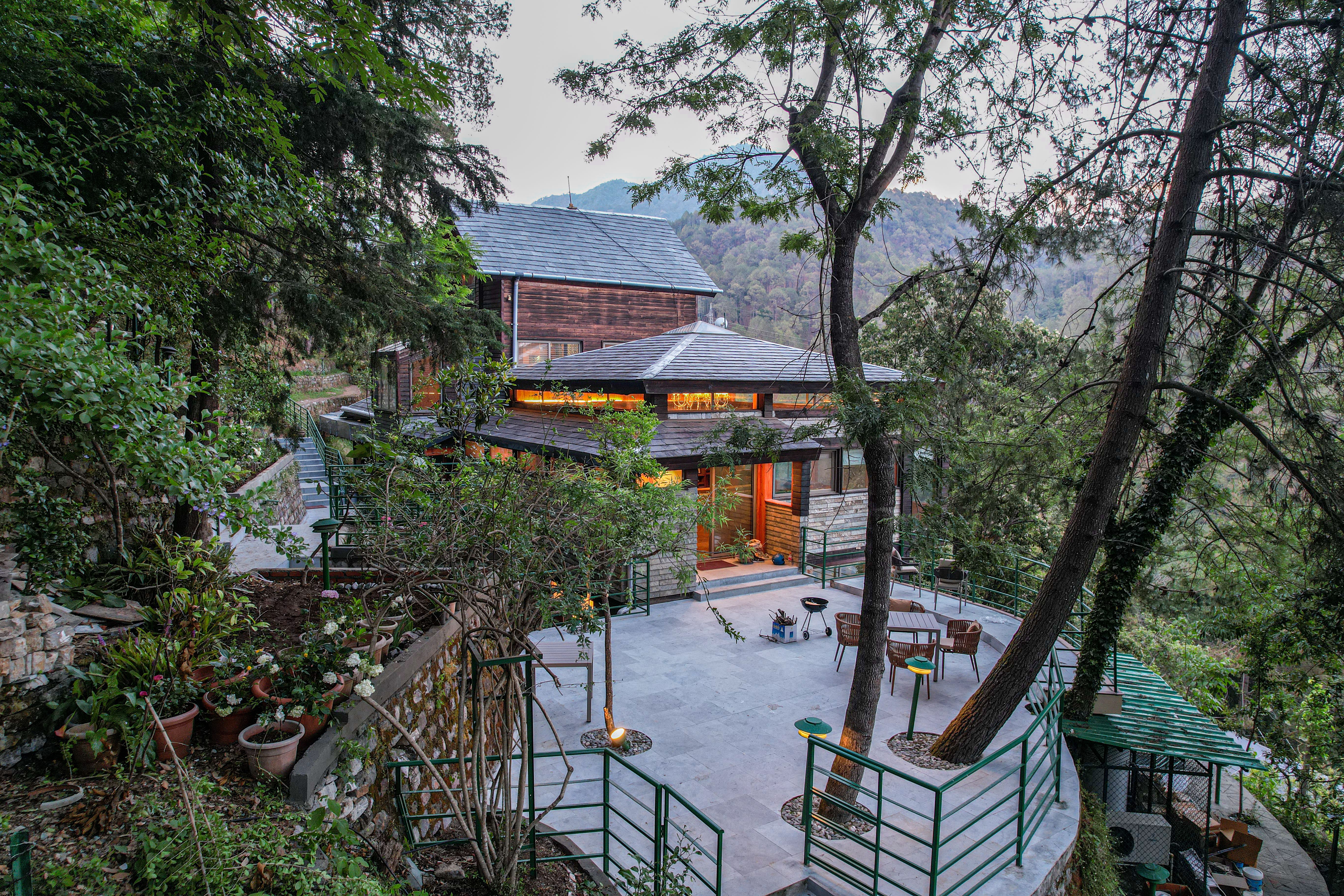 Blushing Pines Retreat | Pet-friendly 3-BHK Hillside Villa with Attic & Outdoor lounge — photo 6