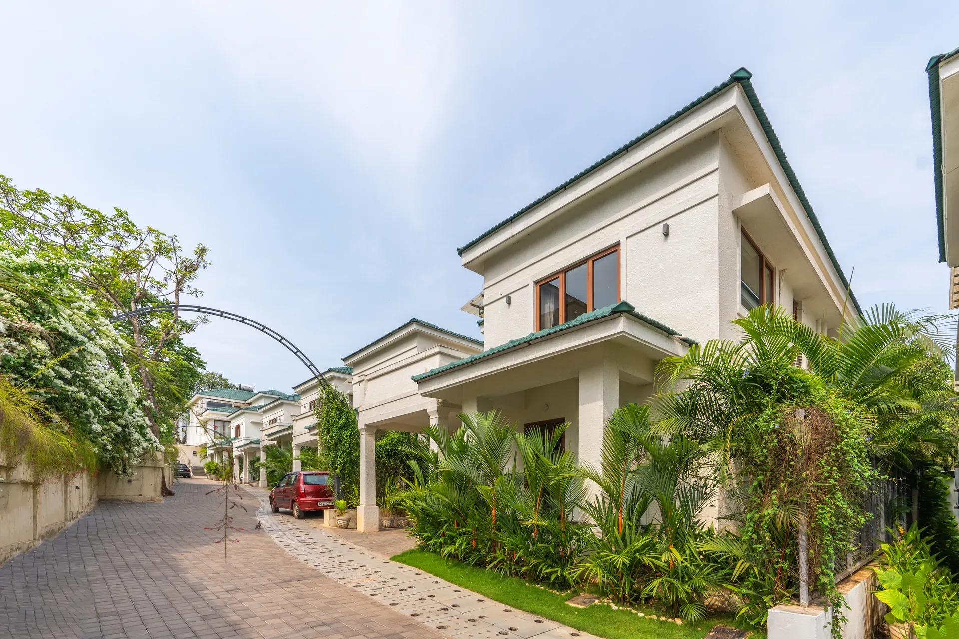 Azalea | Pet-friendly 3-BHK Villa With Private Pool, Garden & Bar — photo 3