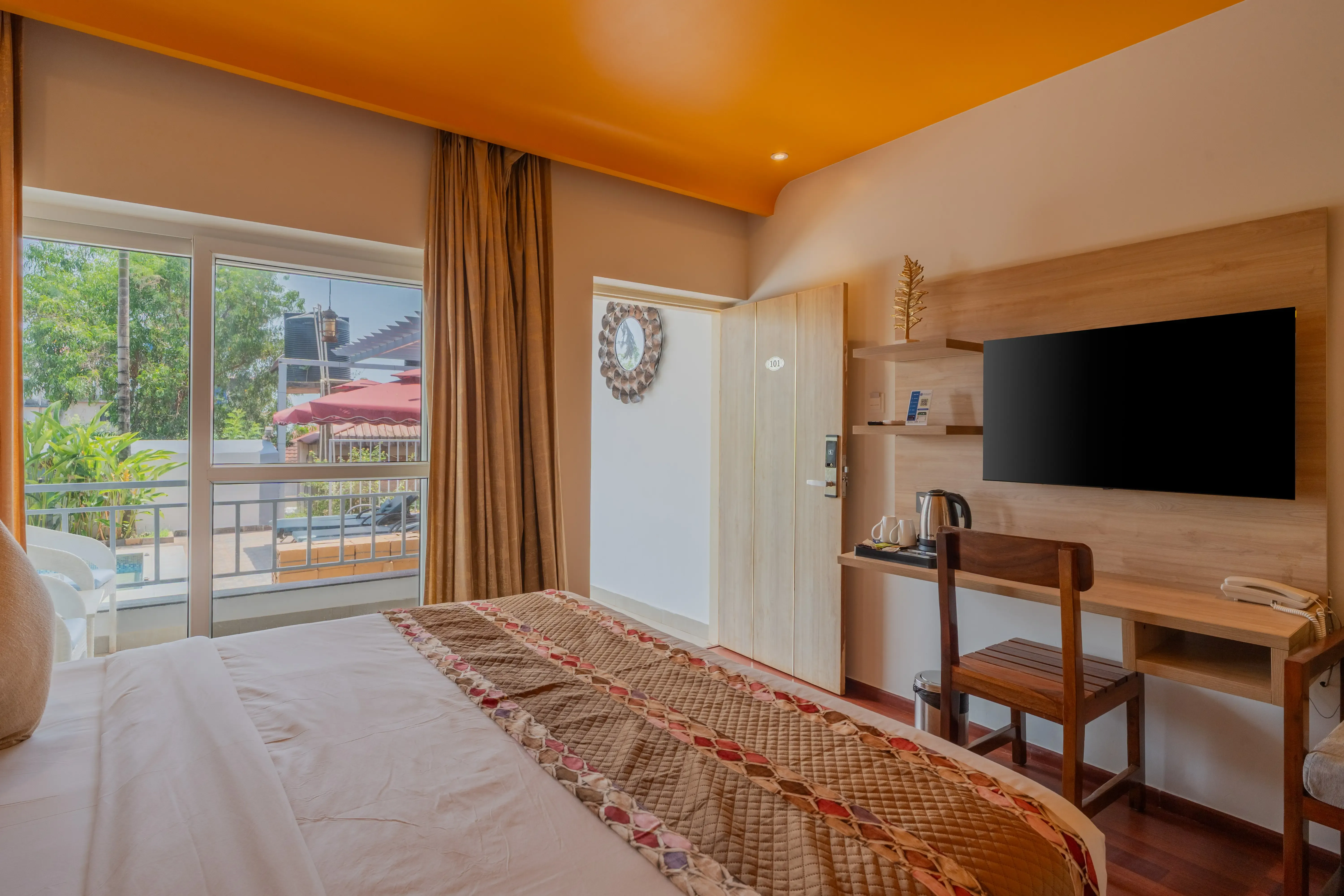 Gracias Seaora | Pet-friendly Retreat With Bathtub, Common Pool, & Restro, Close to Ashwem Beach — photo 28