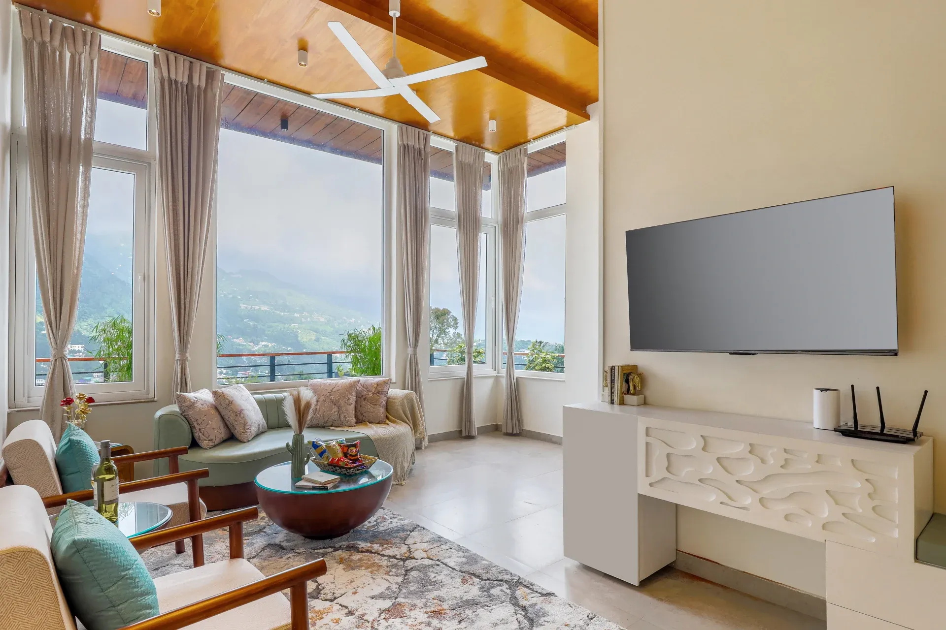 Antarmann Casa Mirage | 3-BHK | Terrace | Lake View — photo 3