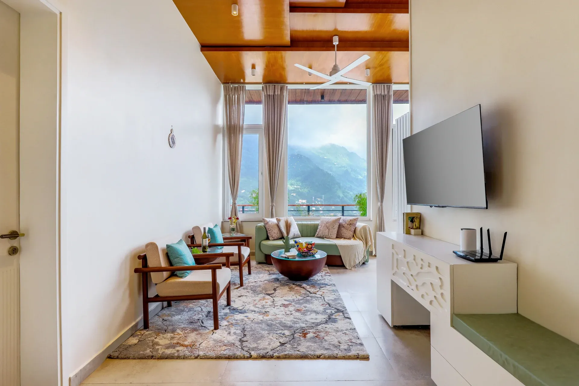 Antarmann Casa Mirage | 3-BHK | Terrace | Lake View — photo 10