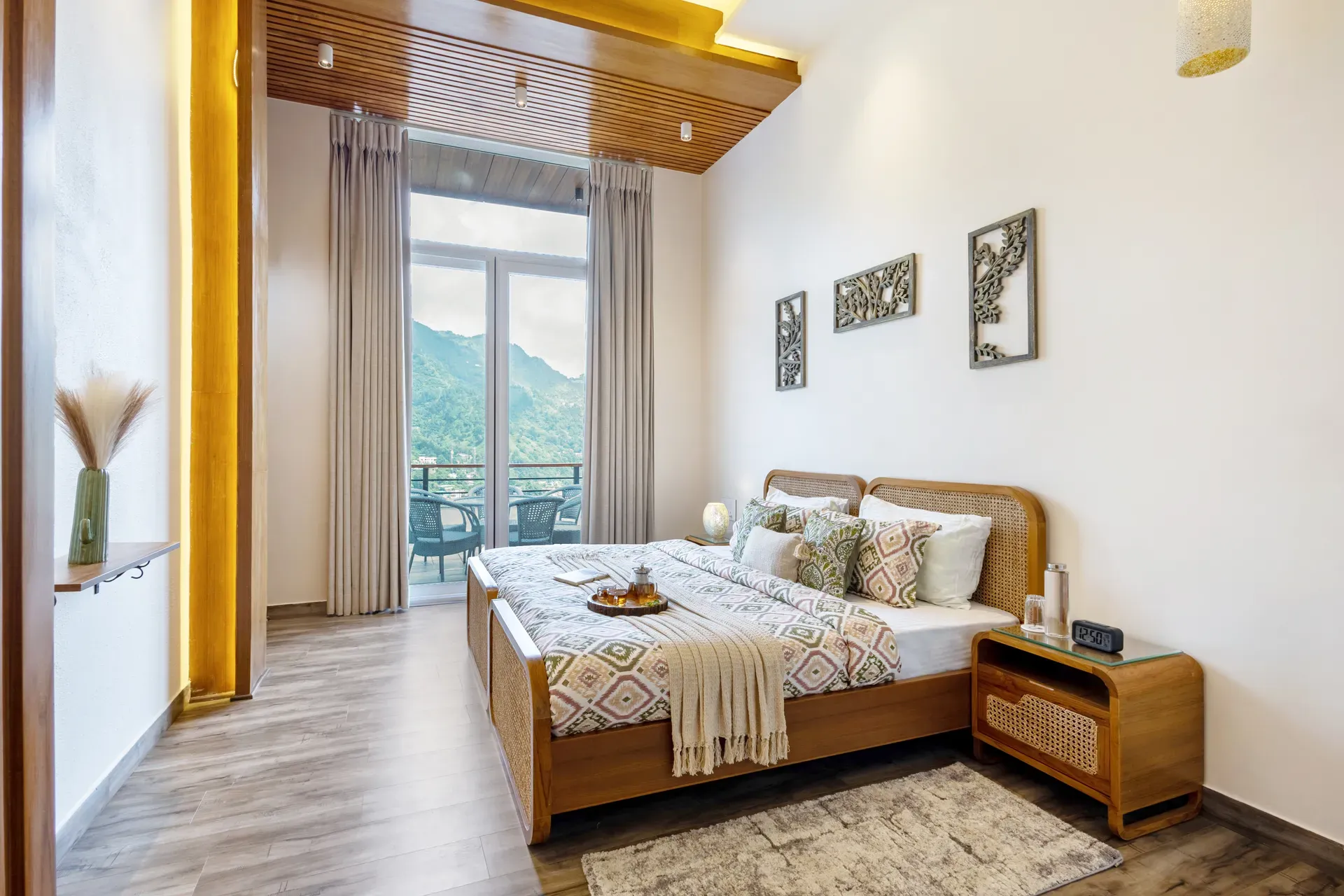 Antarmann Casa Mirage | 3-BHK | Terrace | Lake View — photo 8