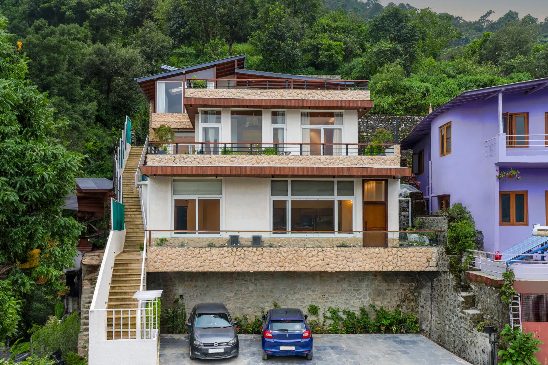 Antarmann Casa Mirage | 3-BHK | Terrace | Lake View — photo 7