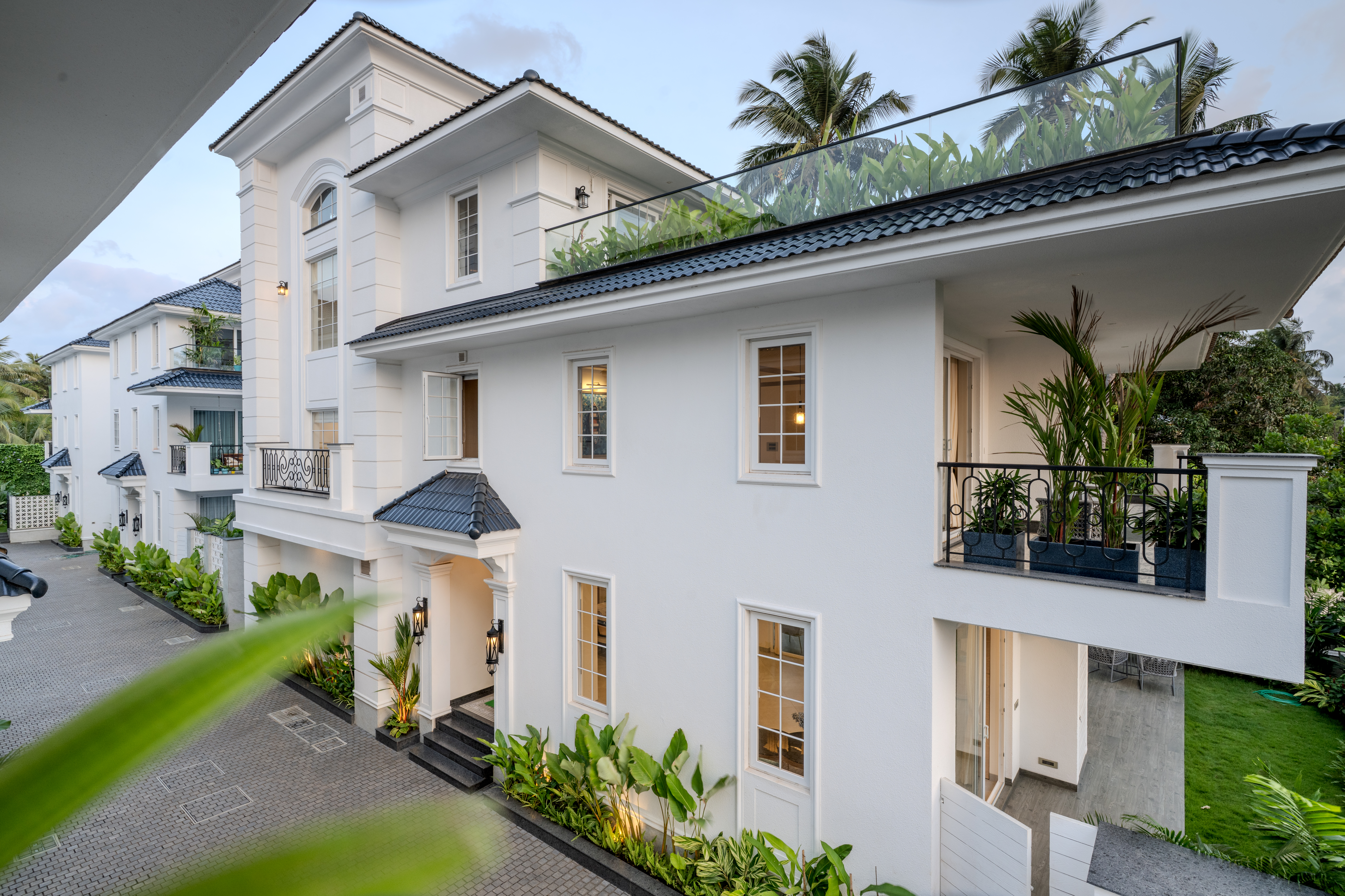 Prado | Bespoke 4-BHK Villa with Private Pool, Rooftop Patio & Refined Lounge Space — photo 22