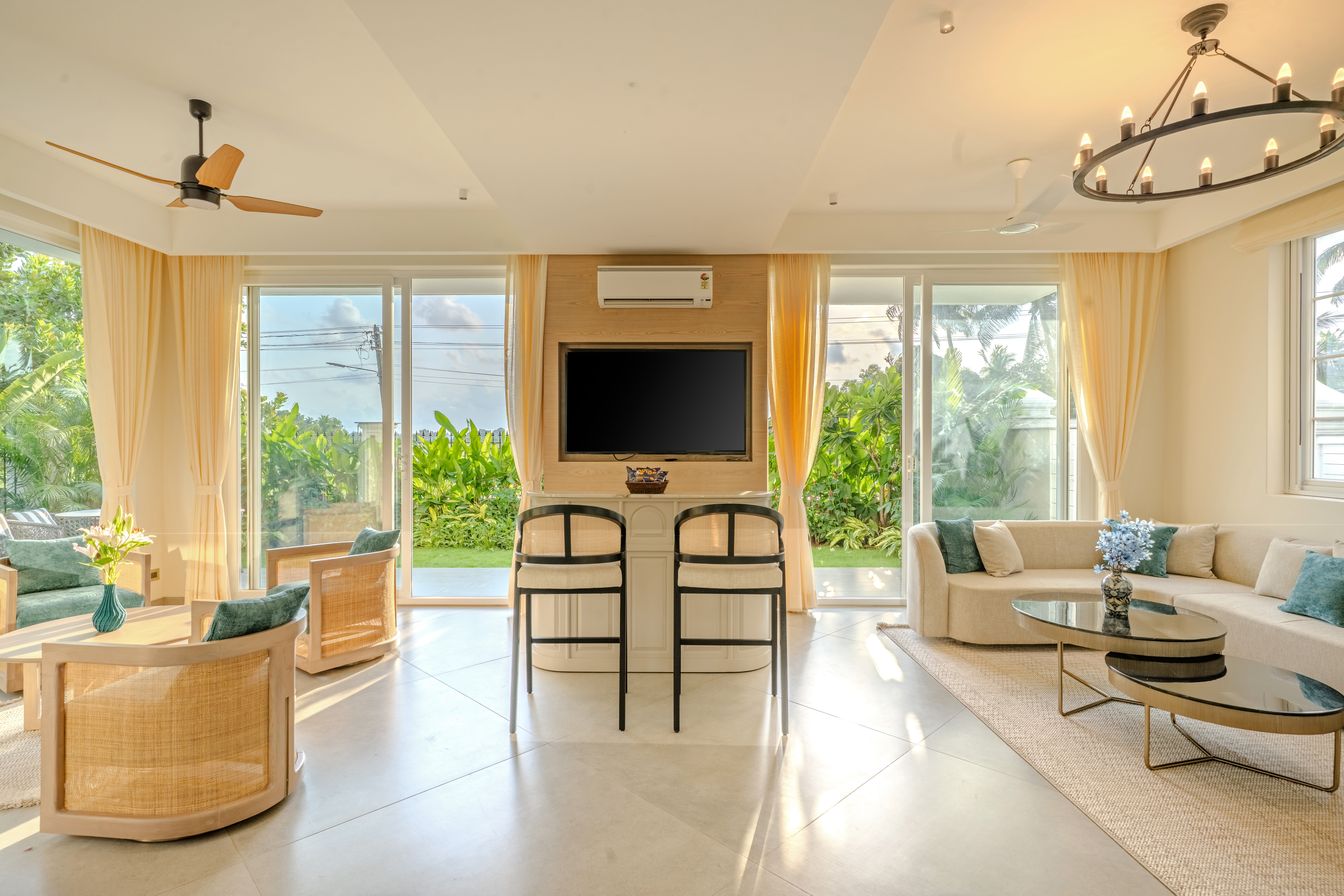 Prado | Bespoke 4-BHK Villa with Private Pool, Rooftop Patio & Refined Lounge Space — photo 6