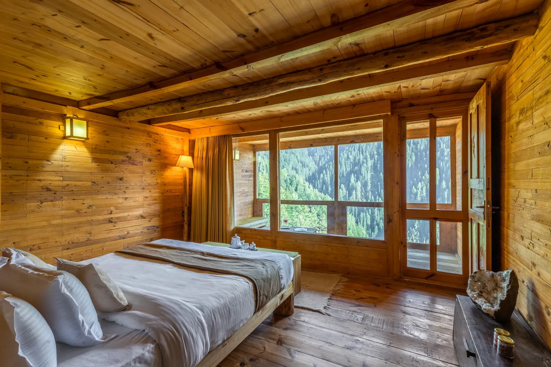 Silvana | Pet-friendly 3-Bedroom Retreat With Attic, Sauna & Garden Near Haku Temple — photo 18