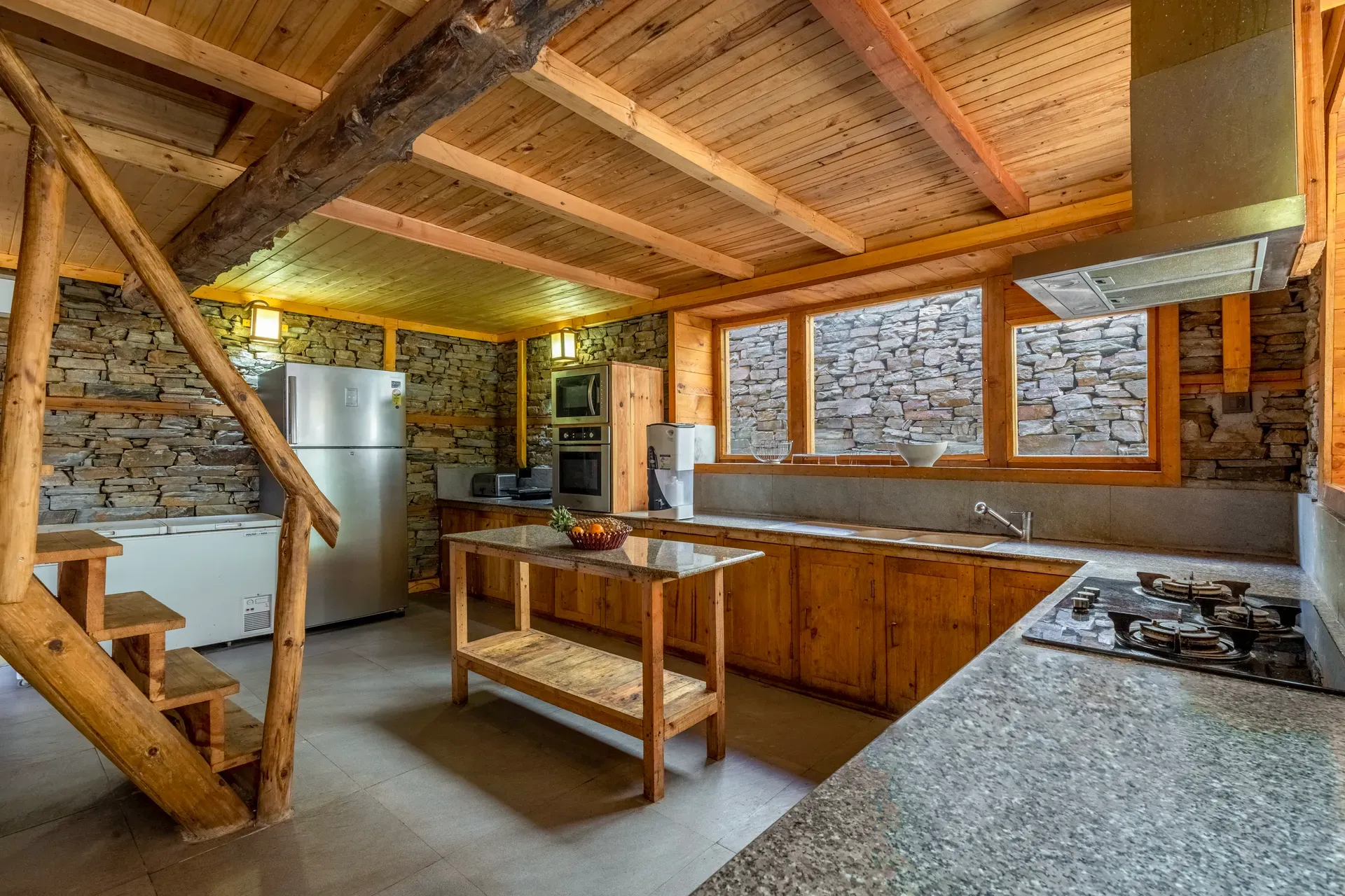 Silvana | Pet-friendly 3-Bedroom Retreat With Attic, Sauna & Garden Near Haku Temple — photo 14