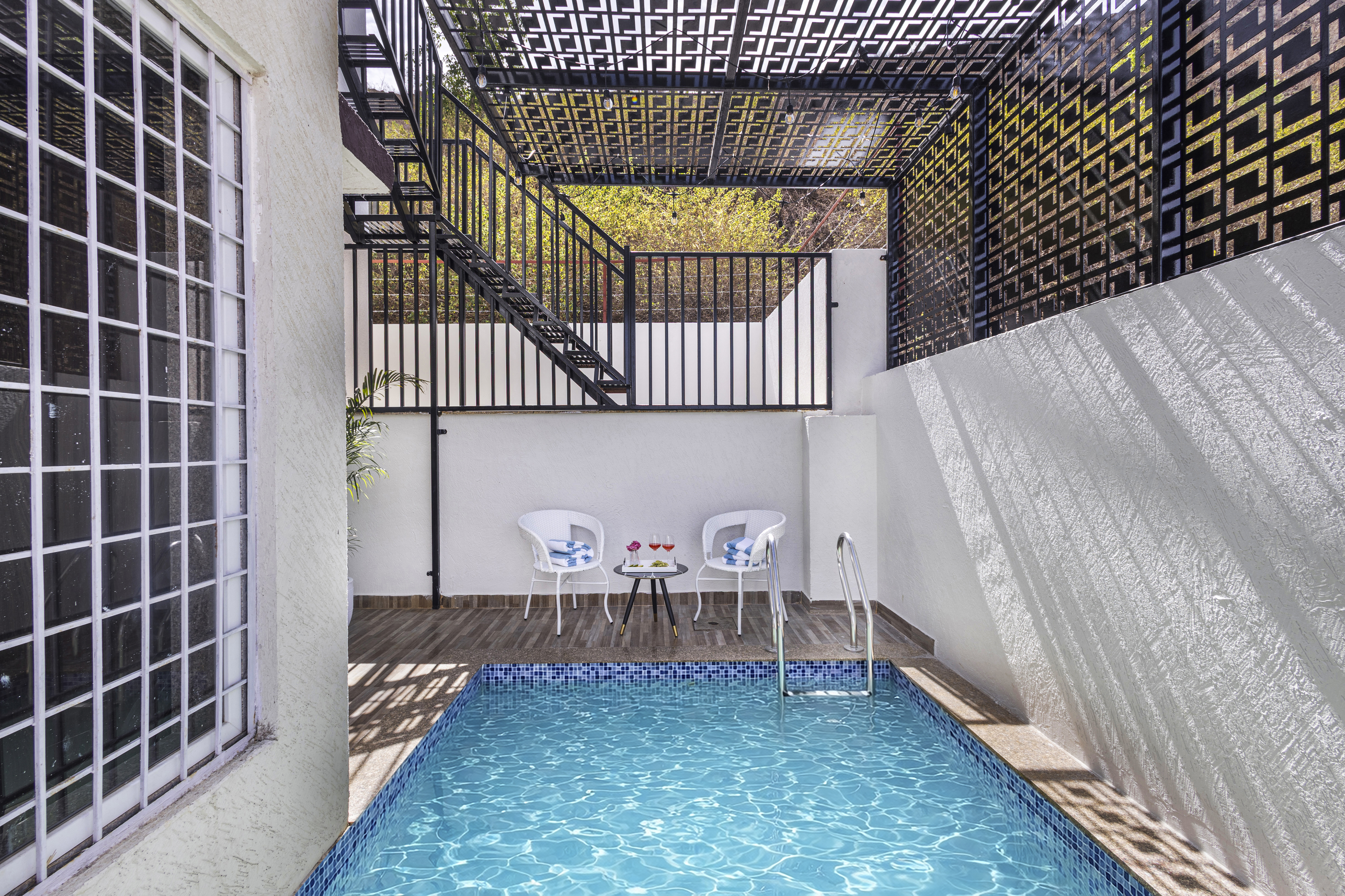 Shourya Athena | 3-BHK Villa With Swimming Pool & Terrace — photo 2