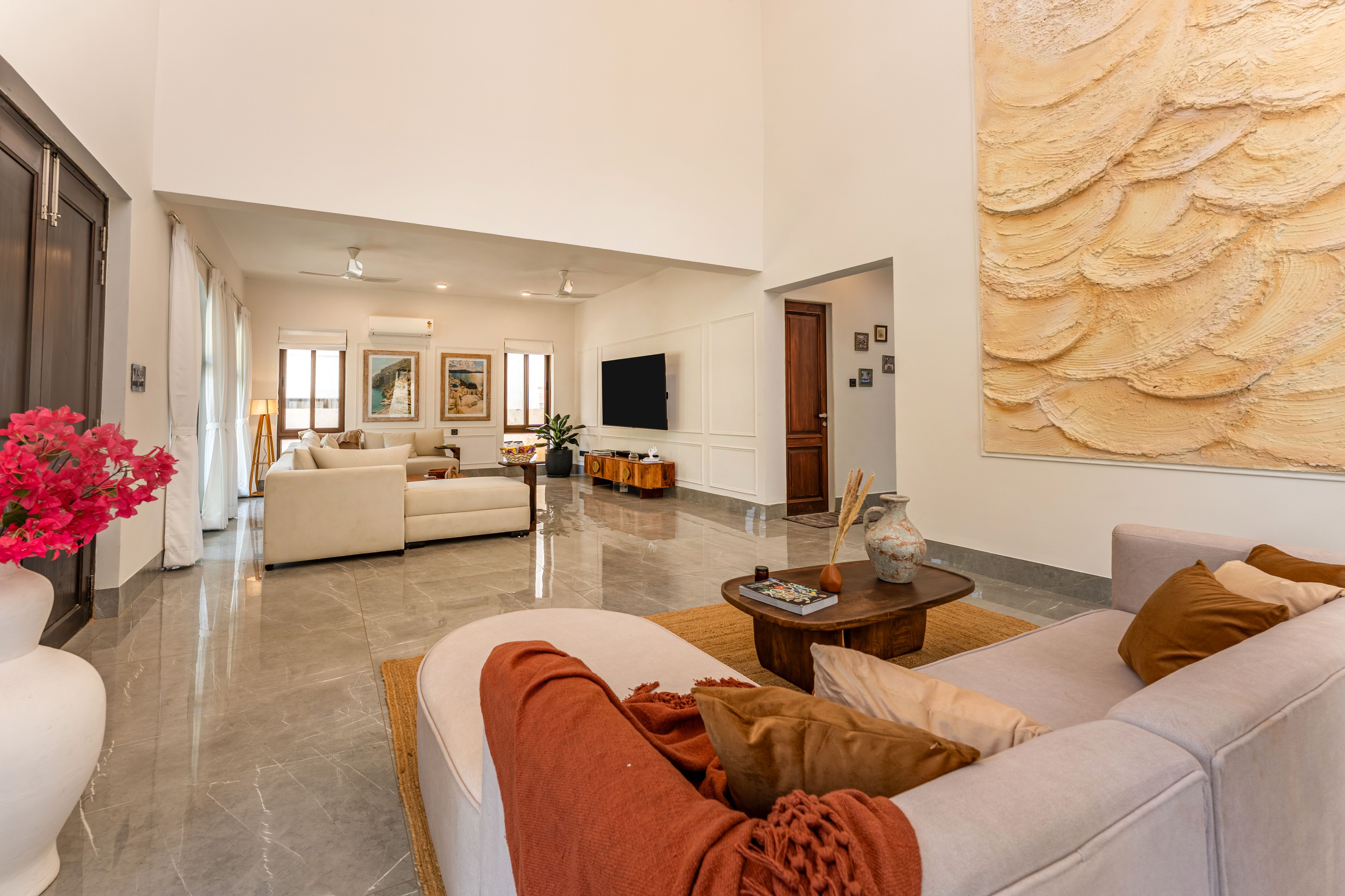 Casa Del Mundo | Luxe Pet-friendly 4-BHK Villa With Pvt Pool, Bar, Lift & Scenic Hill Vistas — photo 30