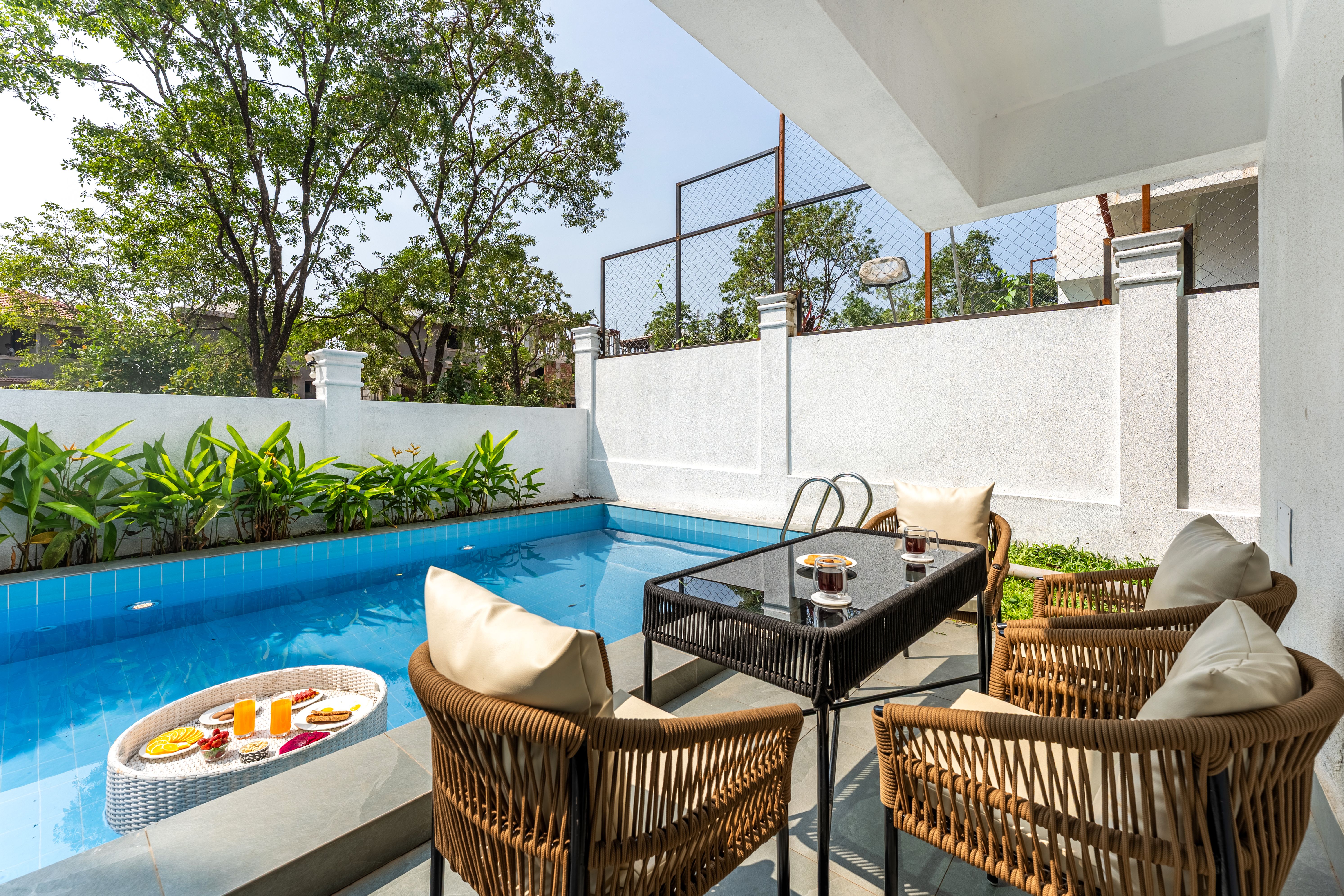 Casa Del Mundo | Luxe Pet-friendly 4-BHK Villa With Pvt Pool, Bar, Lift & Scenic Hill Vistas — photo 24
