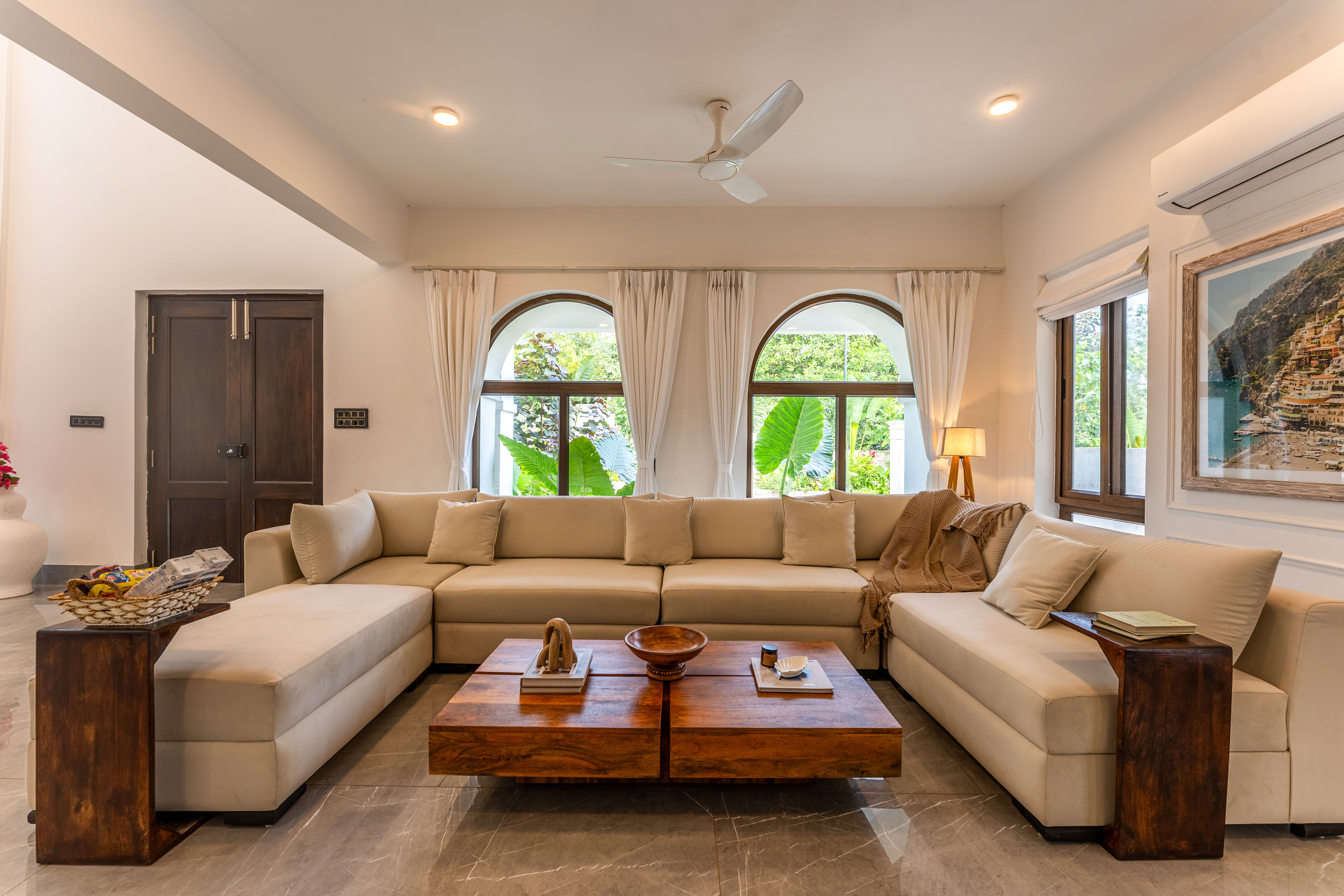 Casa Del Mundo | Luxe Pet-friendly 4-BHK Villa With Pvt Pool, Bar, Lift & Scenic Hill Vistas — photo 7