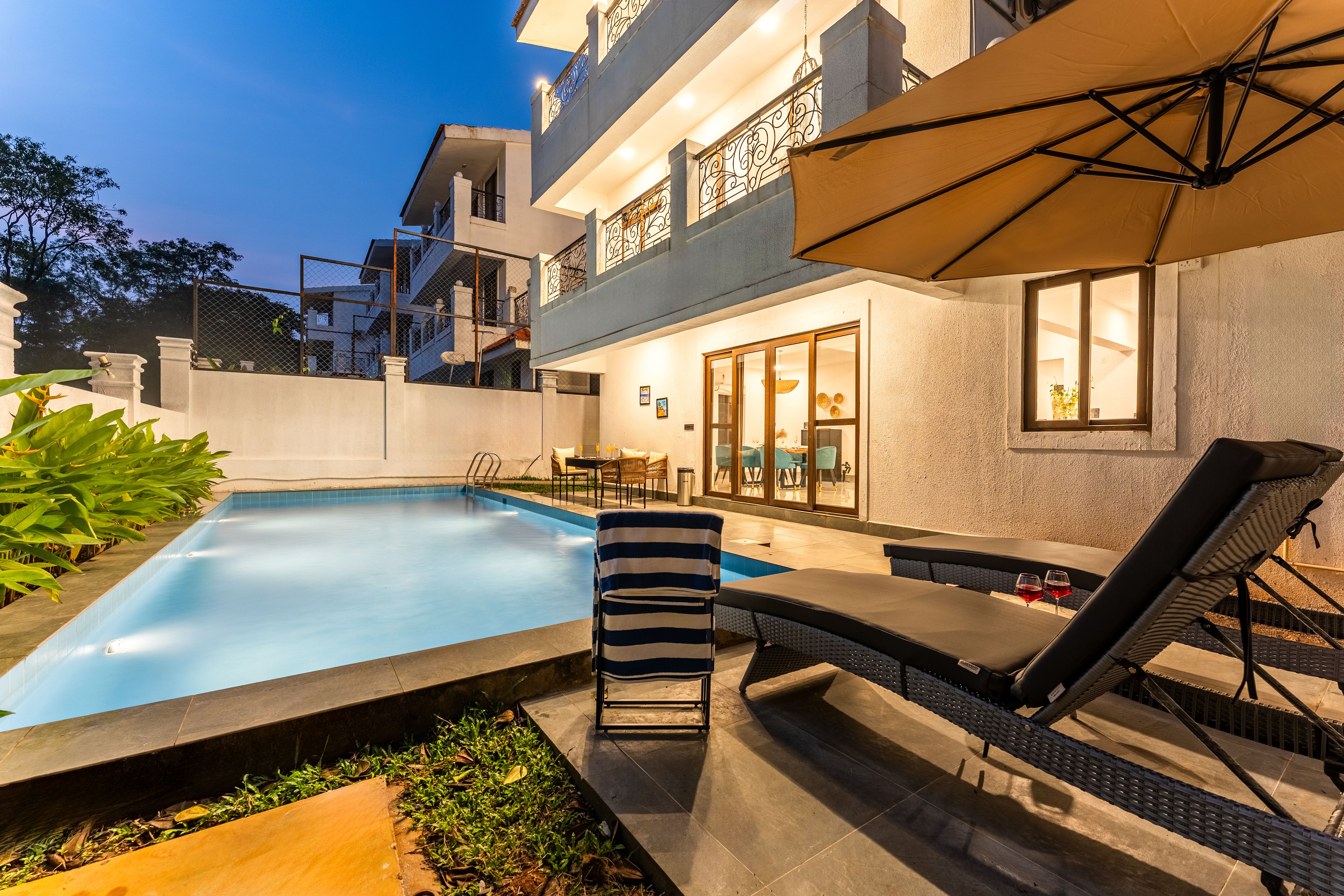 Casa Del Mundo | Luxe Pet-friendly 4-BHK Villa With Pvt Pool, Bar, Lift & Scenic Hill Vistas — photo 5