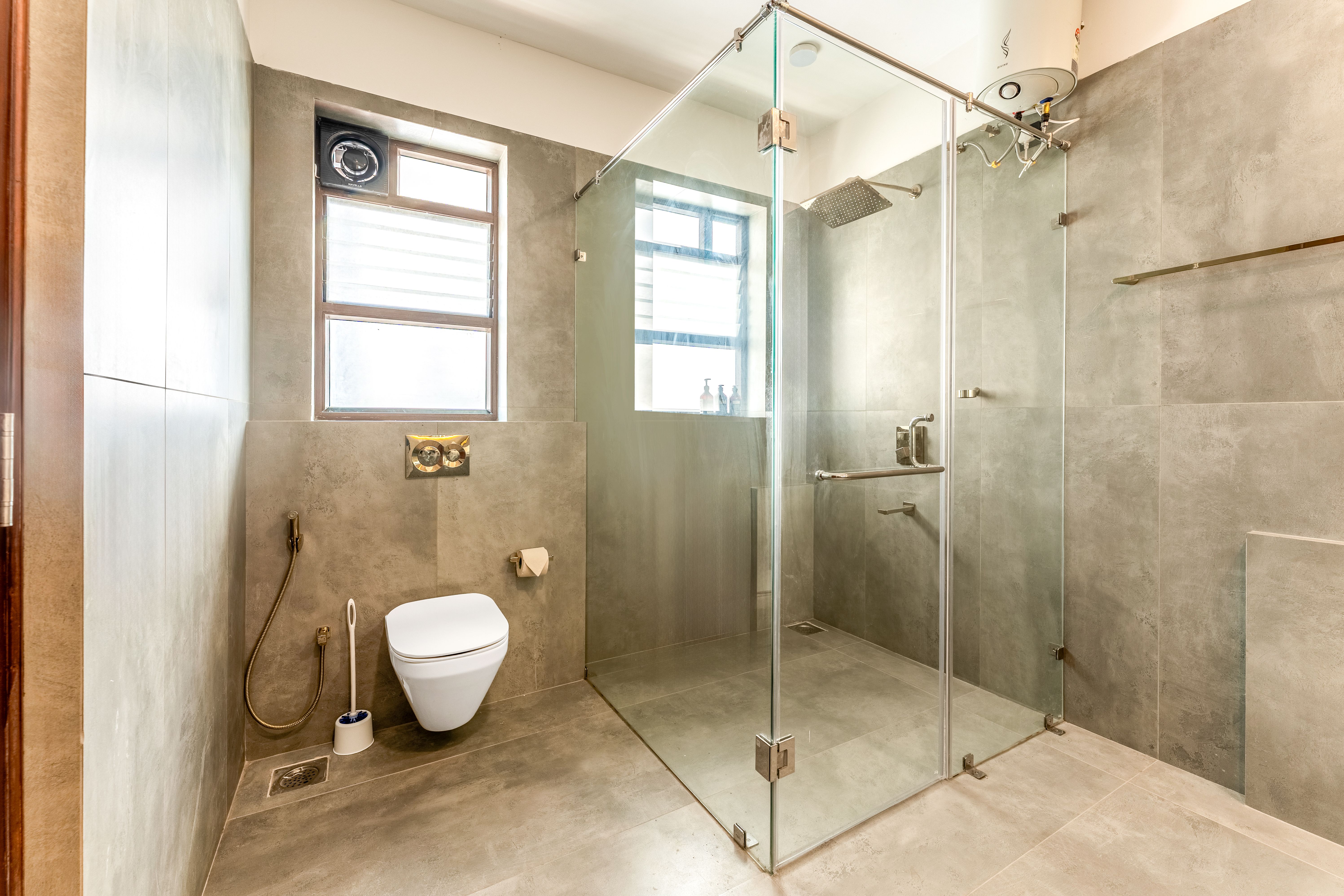 Casa Del Mundo | Luxe Pet-friendly 4-BHK Villa With Pvt Pool, Bar, Lift & Scenic Hill Vistas — photo 23