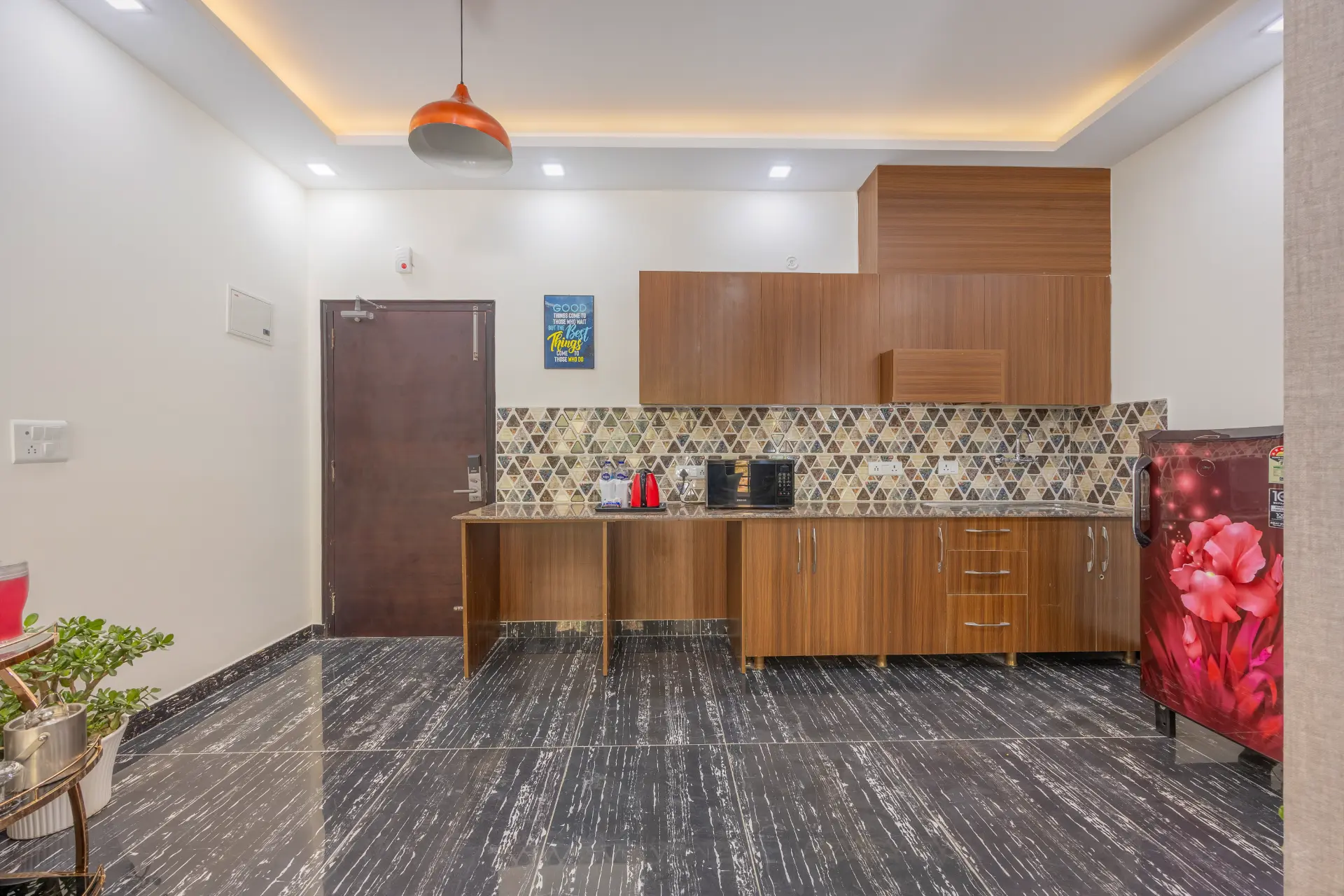 Kingdom Heartz | Charming Pet-friendly 1-BHK Apartment With Balcony, Common Pool, Common Garden & Restaurant — photo 15