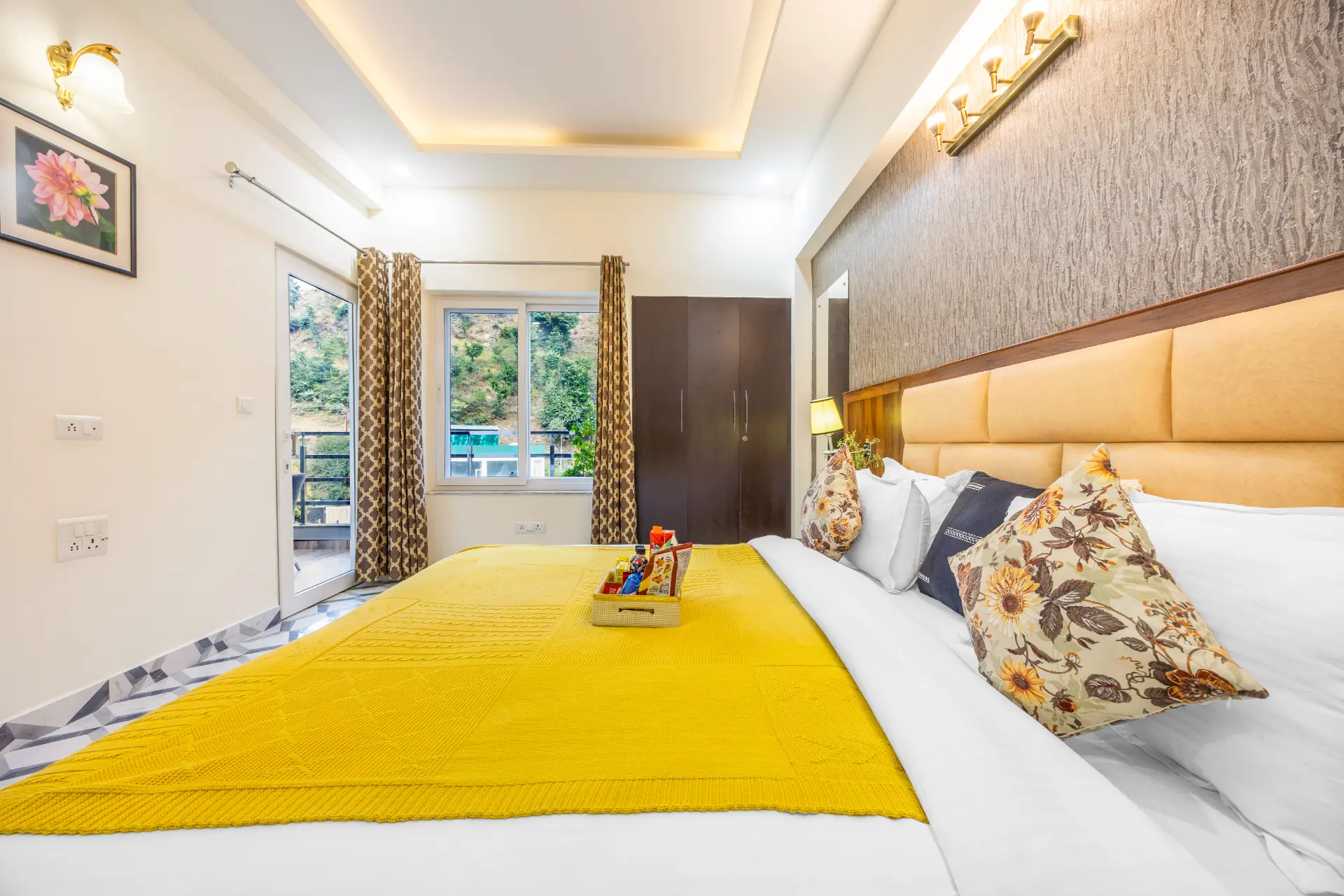 Kingdom Heartz | Charming Pet-friendly 1-BHK Apartment With Balcony, Common Pool, Common Garden & Restaurant — photo 9