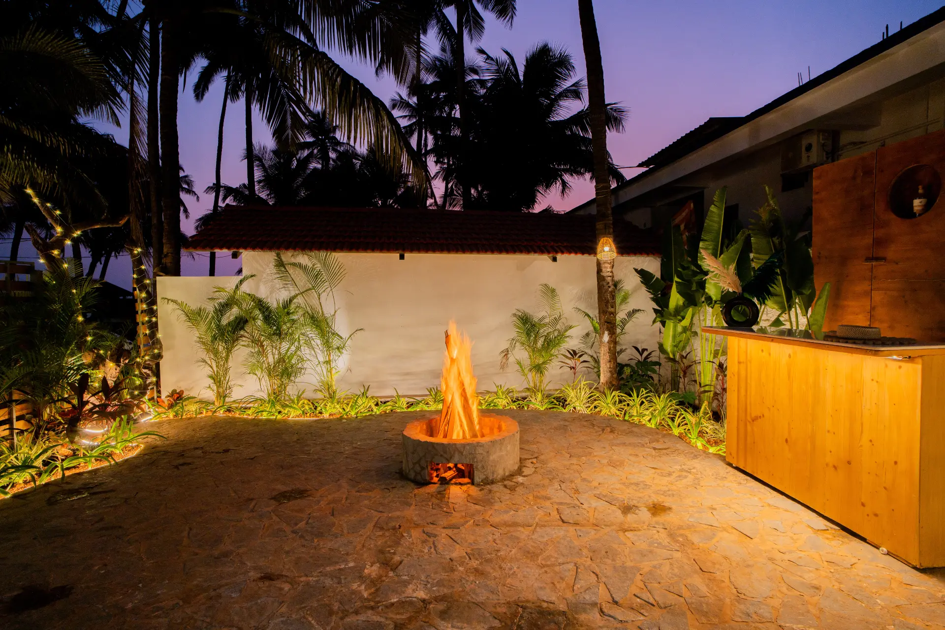 House of Neptune | 1-BHK Boutique Hut | Open Kitchen | Sit-out area | 10 Meters from Ashwem Beach — photo 8