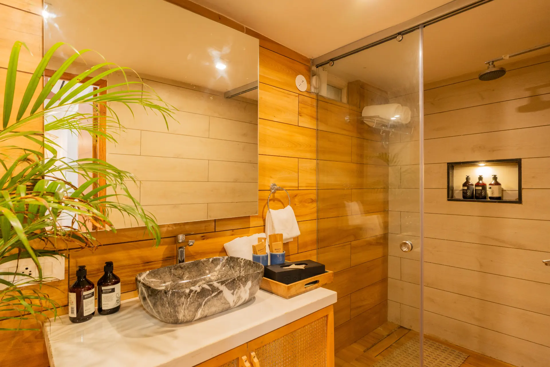 House of Neptune | 1-BHK Boutique Hut | Open Kitchen | Sit-out area | 10 Meters from Ashwem Beach — photo 28