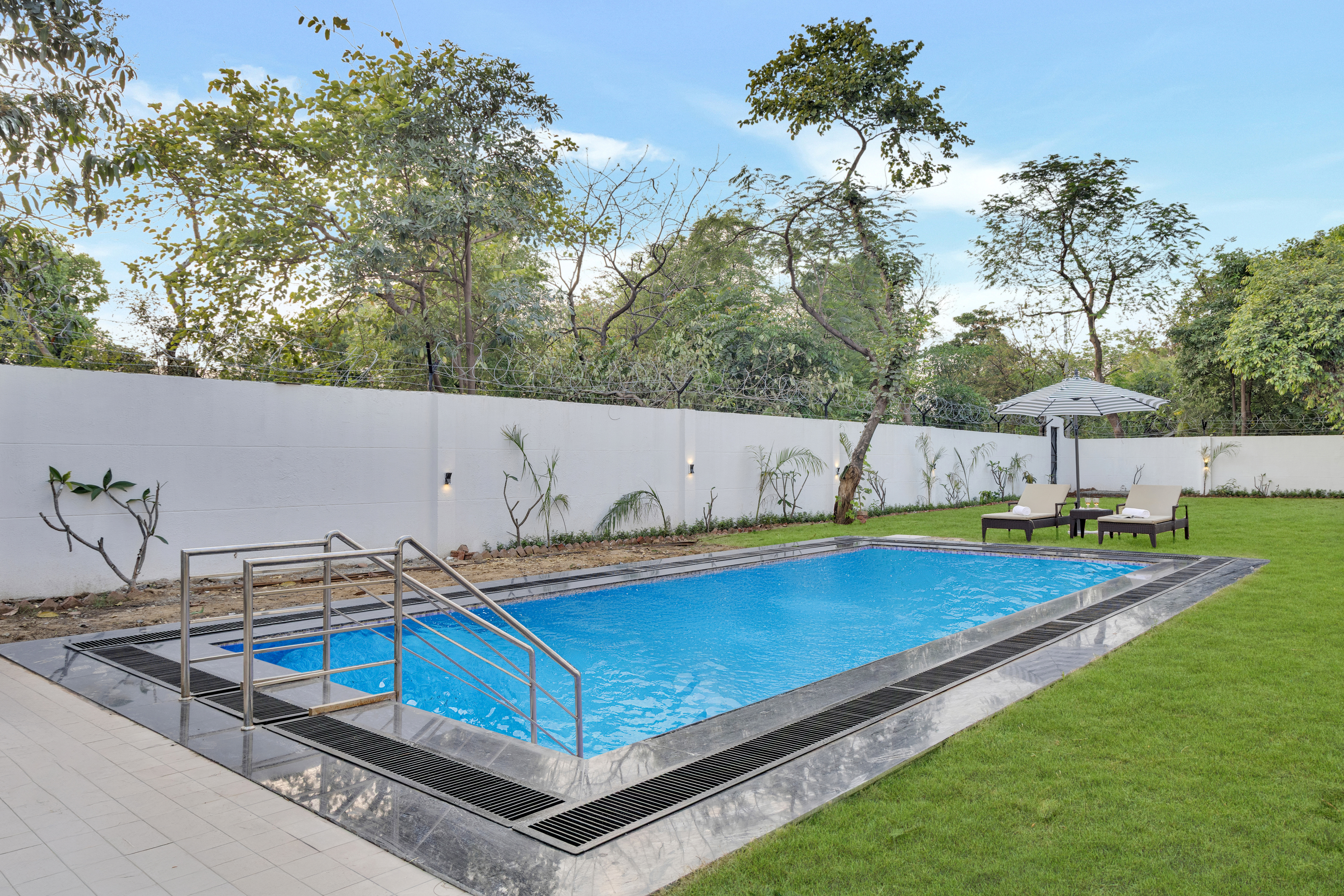 Ratikara Ullaas | 2-BHK with Private Pool, Lounge Space, Pool table & Lawn — photo 16