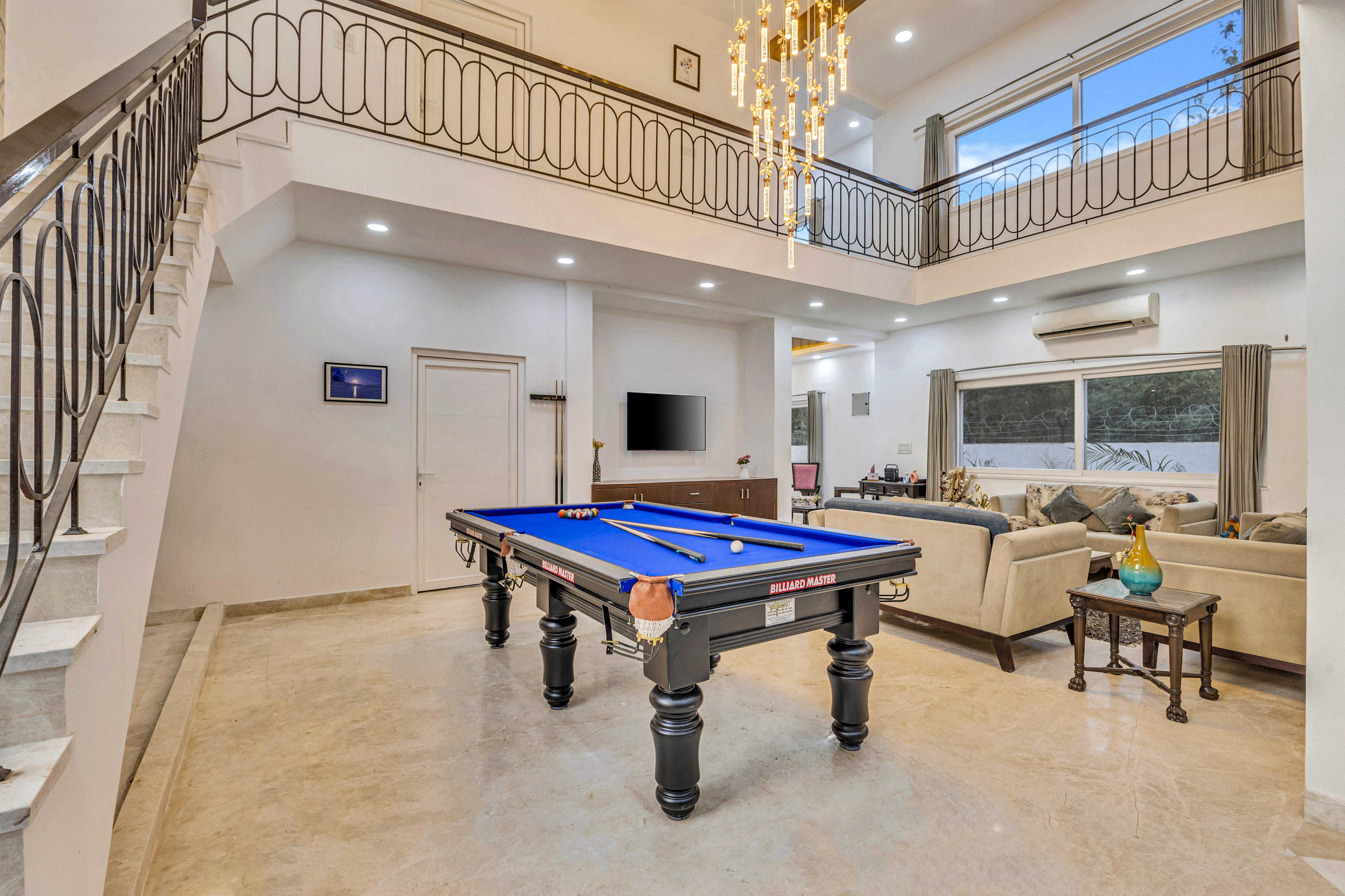 Ratikara Ullaas | 2-BHK with Private Pool, Lounge Space, Pool table & Lawn — photo 5