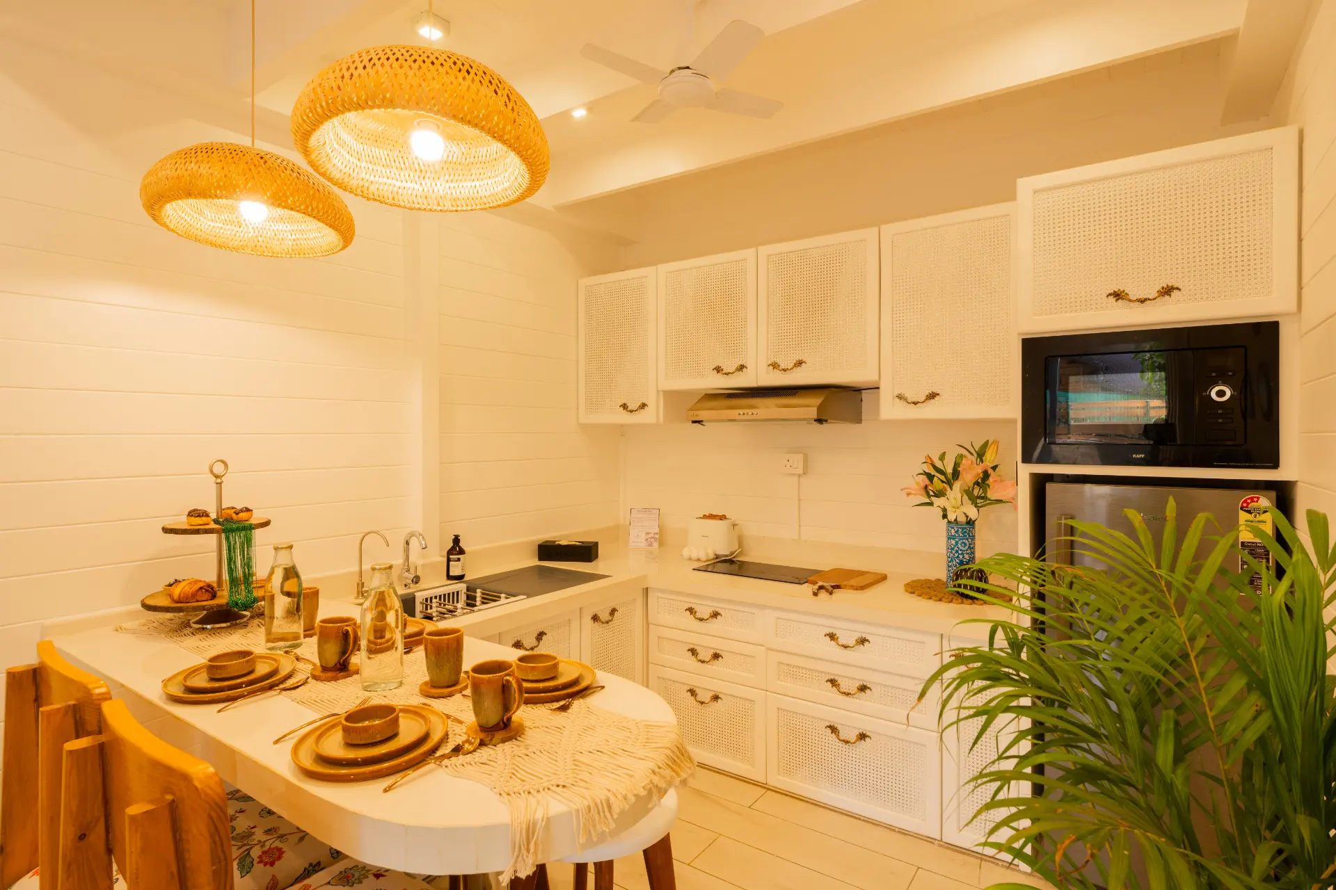 House of Neptune | 1-BHK Cottage | 10 mtrs from Ashwem Beach — photo 14