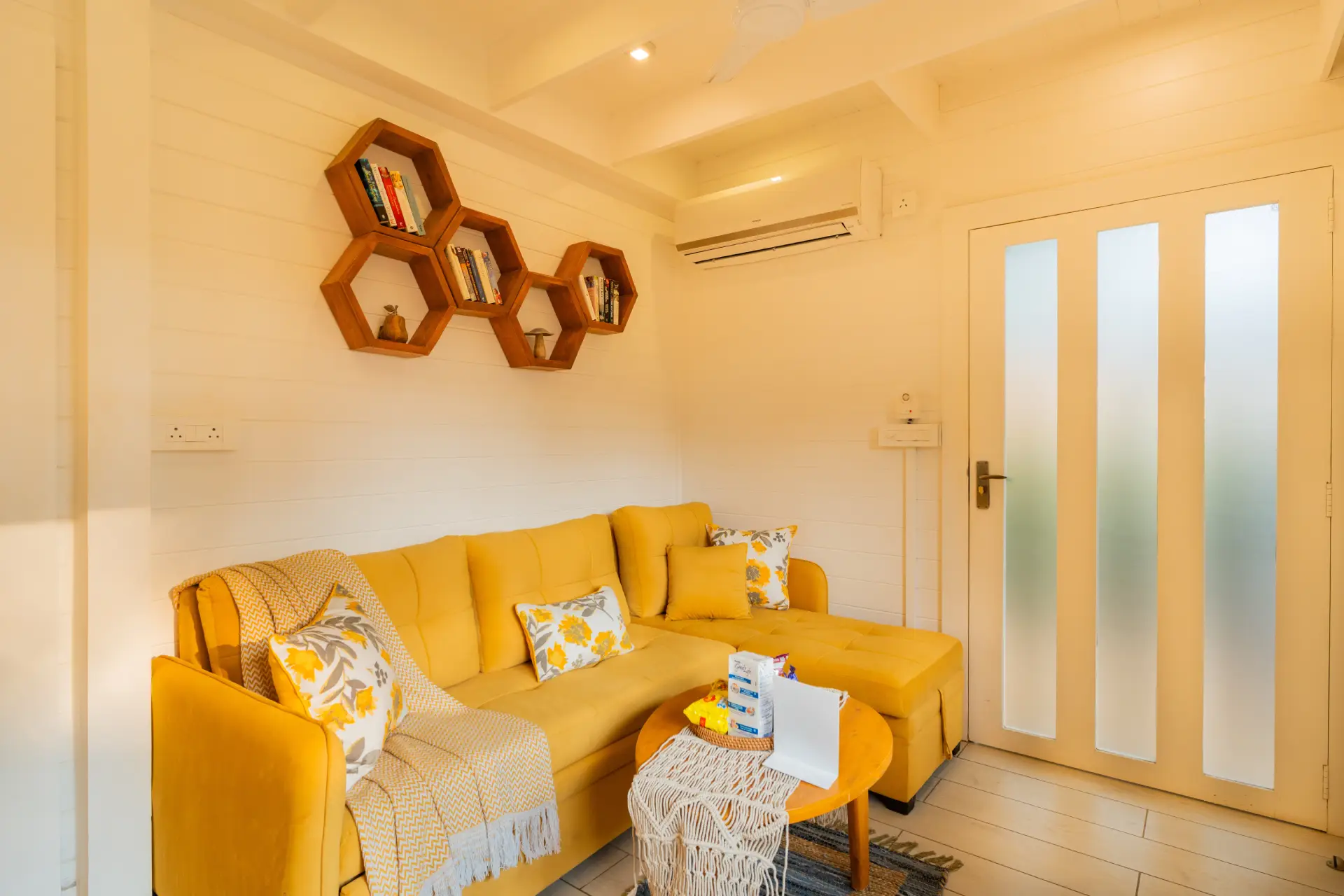 House of Neptune | 1-BHK Cottage | 10 mtrs from Ashwem Beach — photo 6