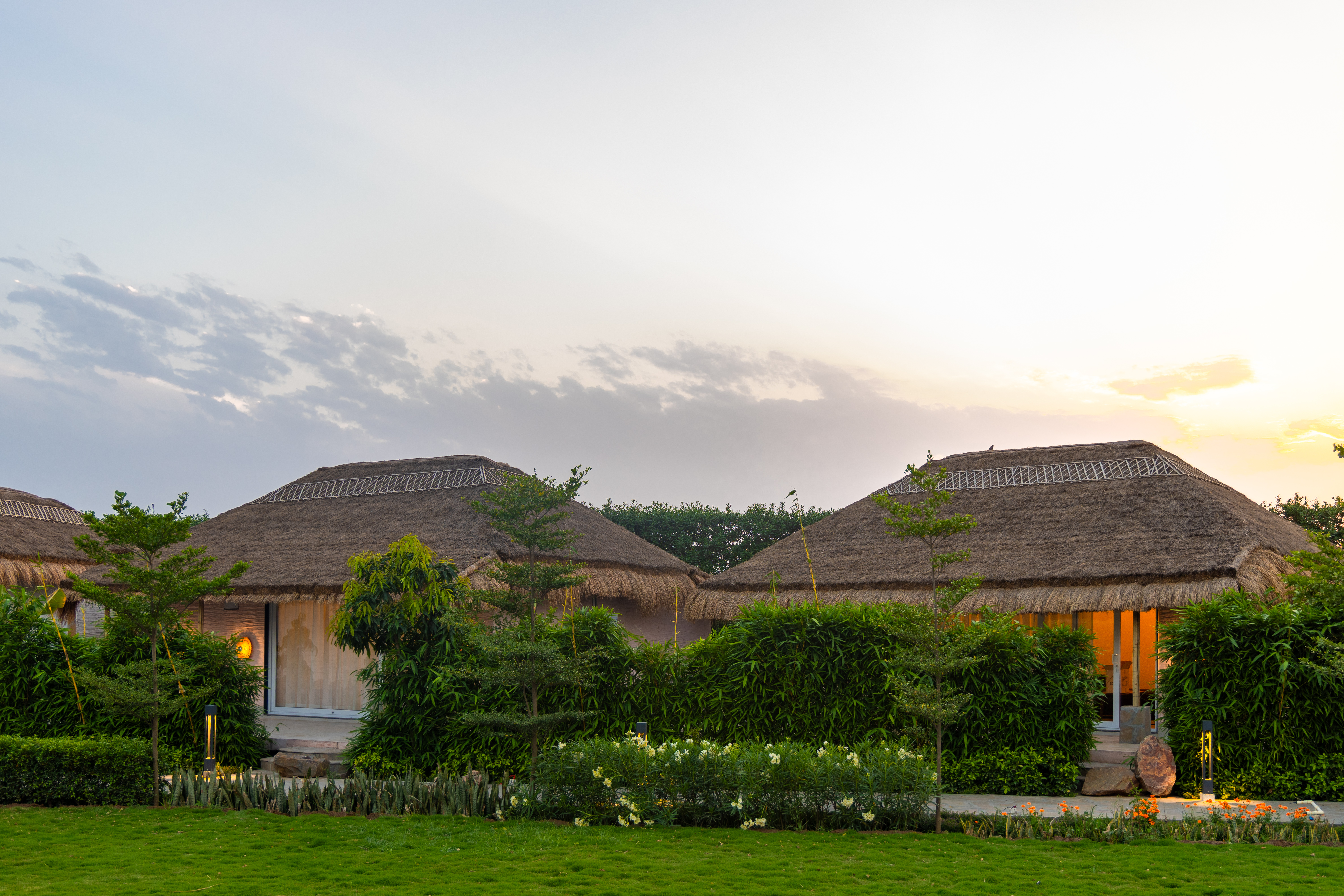 Kimaya Azora | Luxe Suite with Private Plunge Pool, Shared Pool, Restaurant, and Garden in Boutique Resort — photo 6