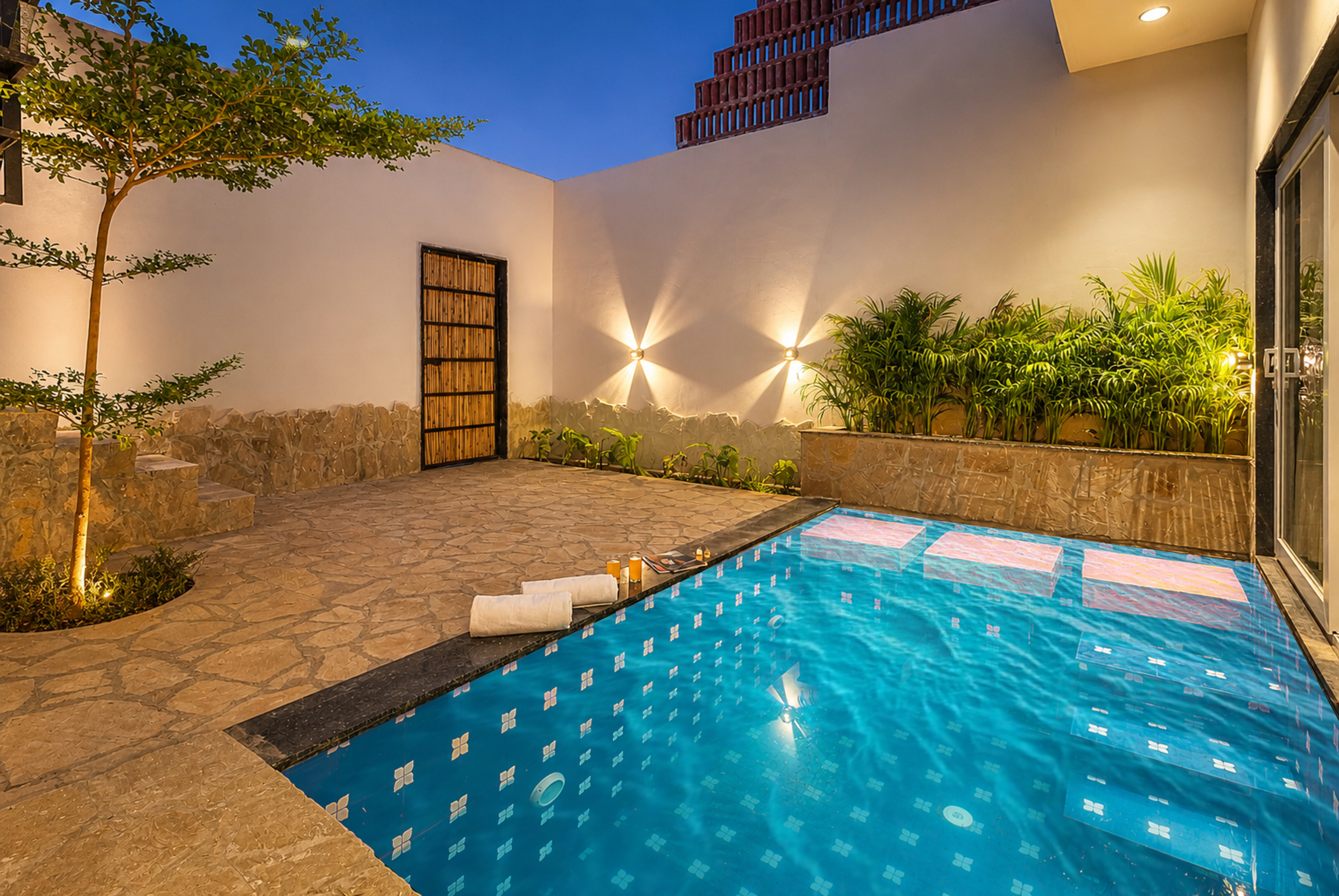 Kimaya Azora | Luxe Suite with Private Plunge Pool, Shared Pool, Restaurant, and Garden in Boutique Resort — photo 13