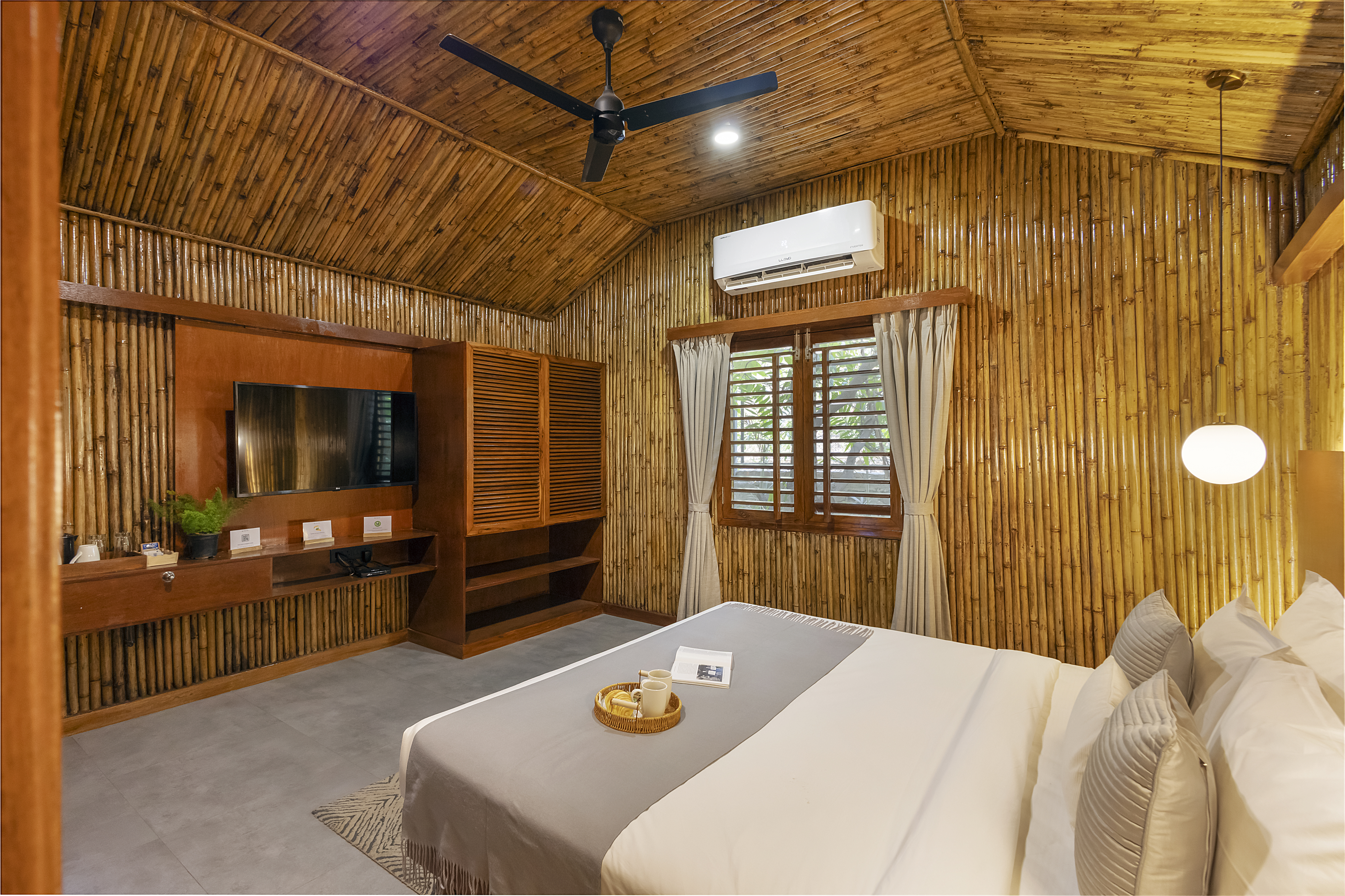 Timber Standard Suite | Pet-friendly Bamboo Cottage with Pvt Sit-Out Area & Shared Dining — photo 9