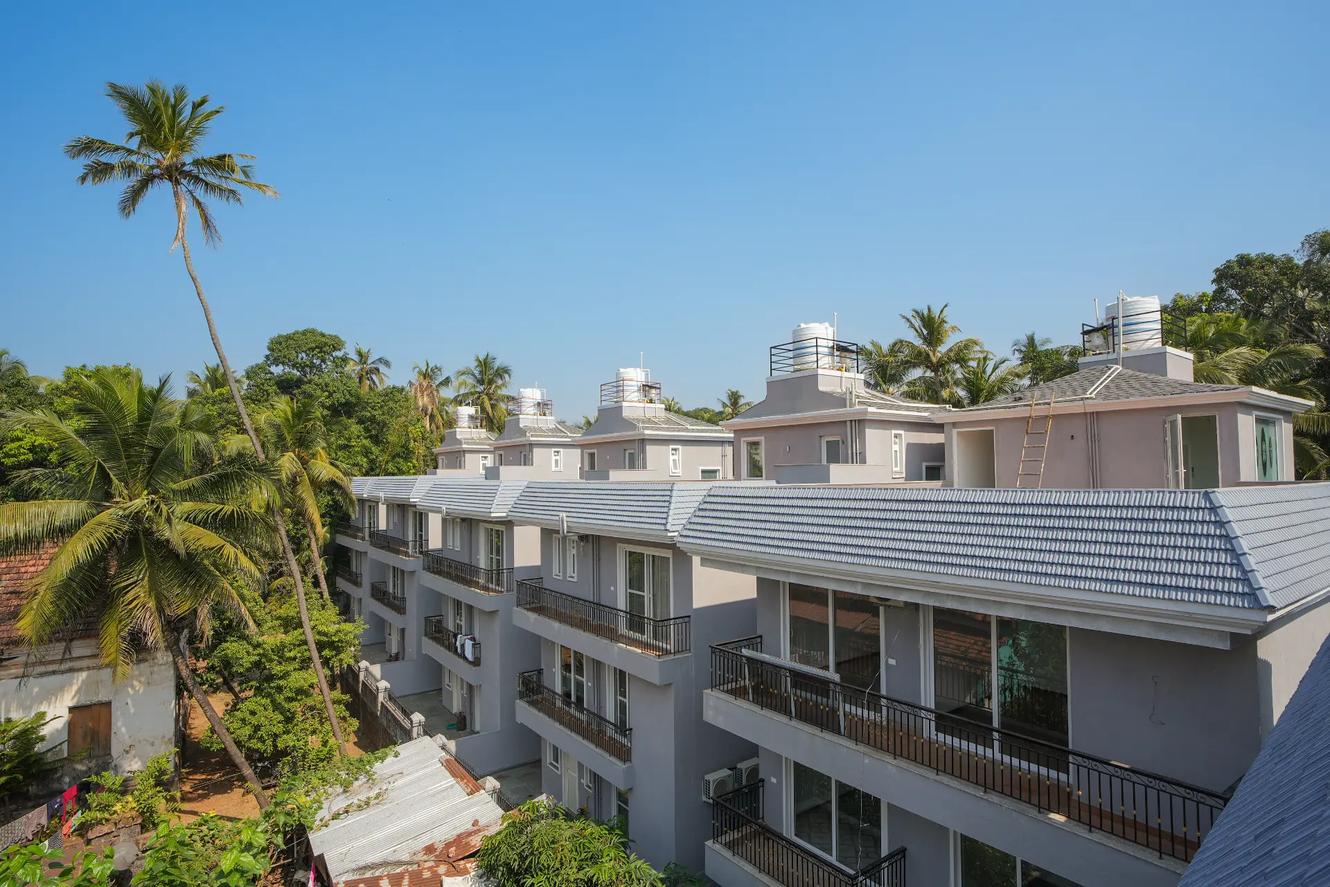 Solace Teal | Charming Pet-friendly 5-BHK Getaway With Private Pool | Grand Dining & 2 living spaces — photo 5