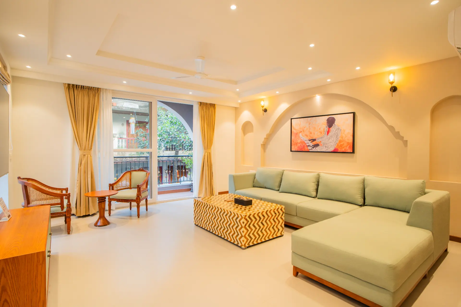Solace Teal | Charming Pet-friendly 5-BHK Getaway With Private Pool | Grand Dining & 2 living spaces — photo 3