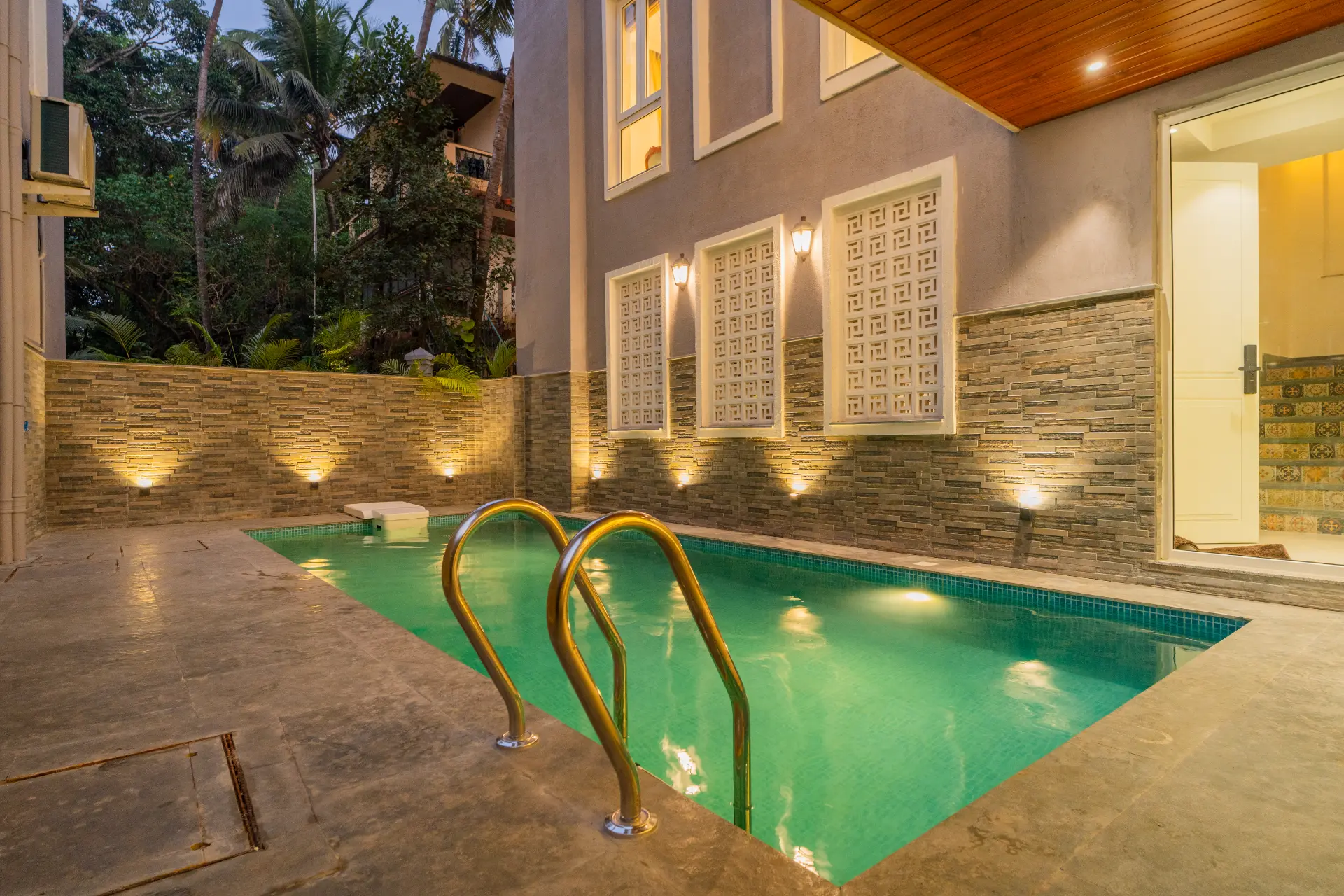 Solace Teal | Charming Pet-friendly 5-BHK Getaway With Private Pool | Grand Dining & 2 living spaces — photo 9