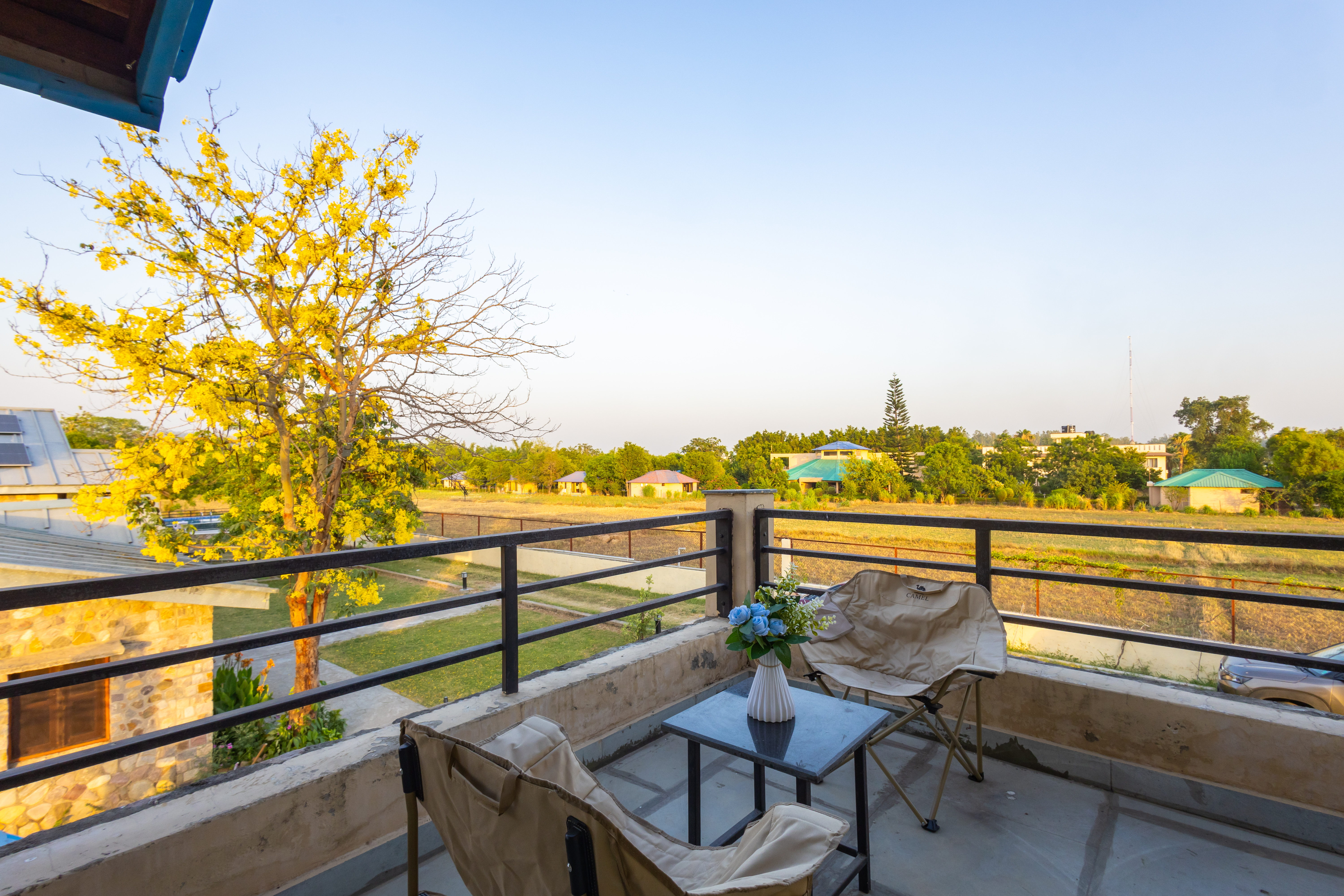 Dhela Jungle Retreat Pebble | Pet- Friendly Suite in a Mini Resort with Shared Pool Near Jhirna Safari Zone — photo 12