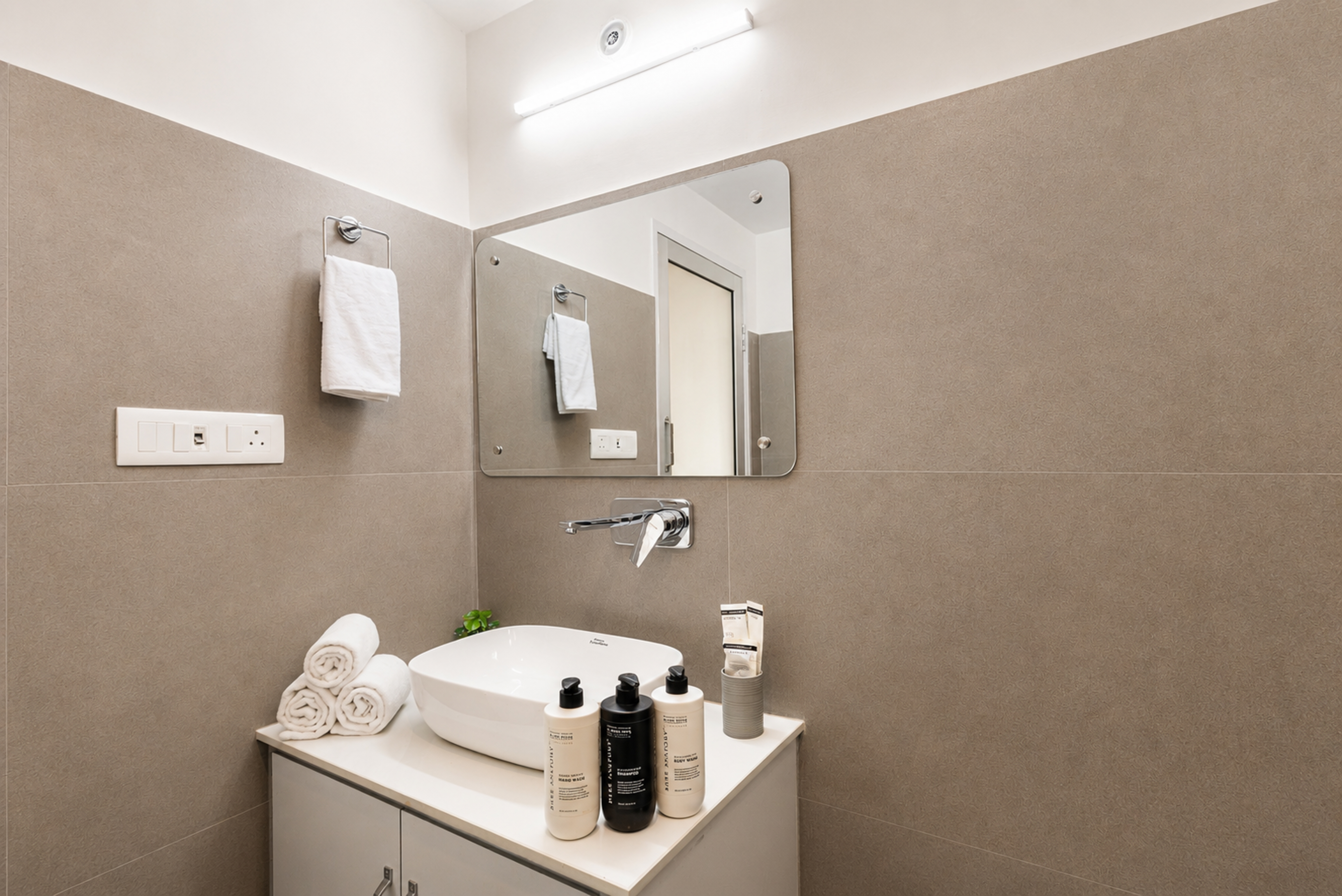 Dhela Jungle Retreat Pebble | Pet- Friendly Suite in a Mini Resort with Shared Pool Near Jhirna Safari Zone — photo 28