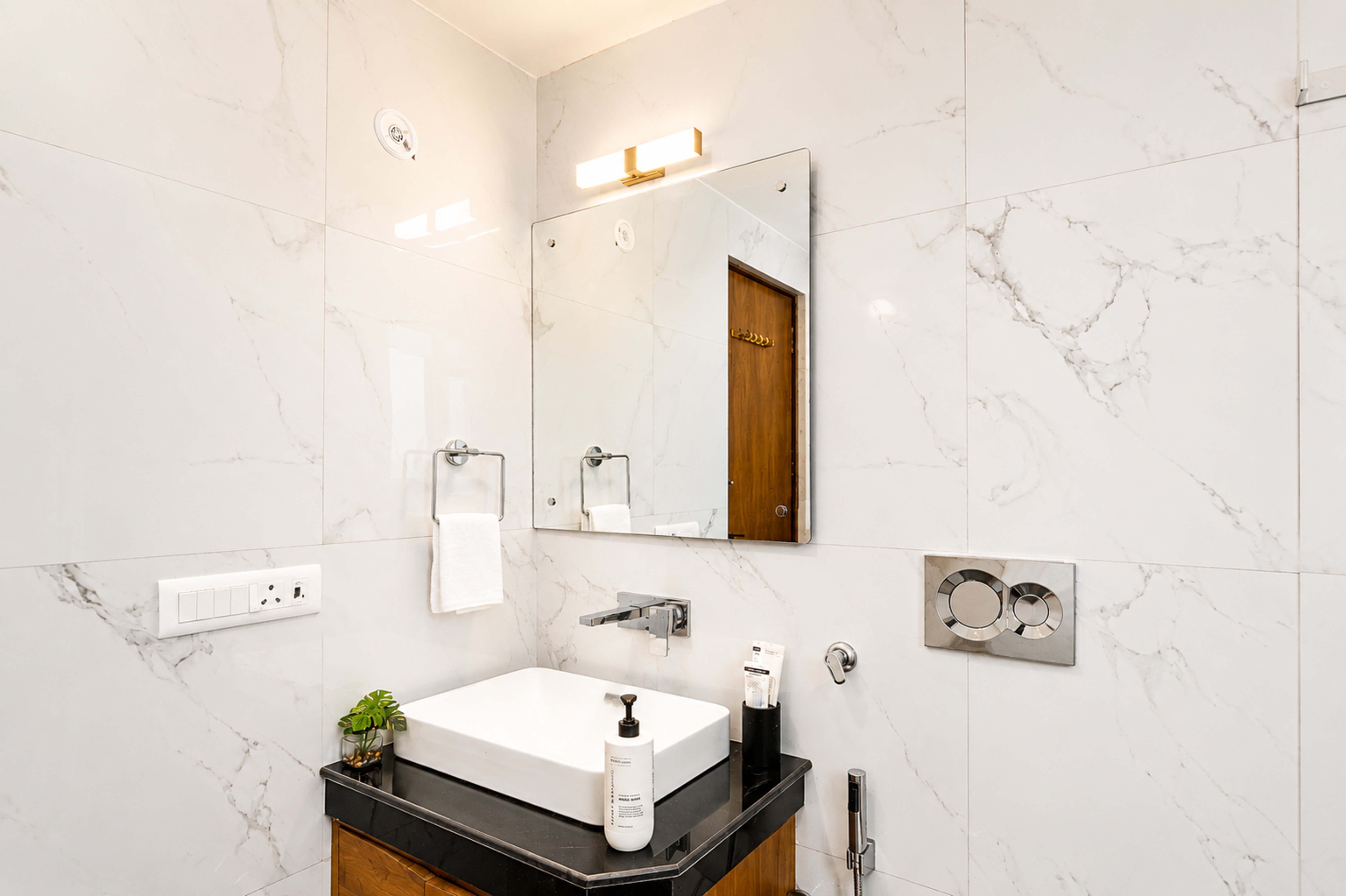 Dhela Jungle Retreat Pebble | Pet- Friendly Suite in a Mini Resort with Shared Pool Near Jhirna Safari Zone — photo 16