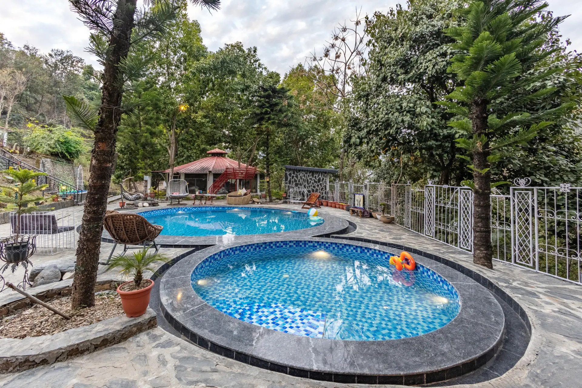Zephyr Utopia | 1 Premium Room Featuring Shared Pool, Gym & Restaurant With Hill Views — photo 21