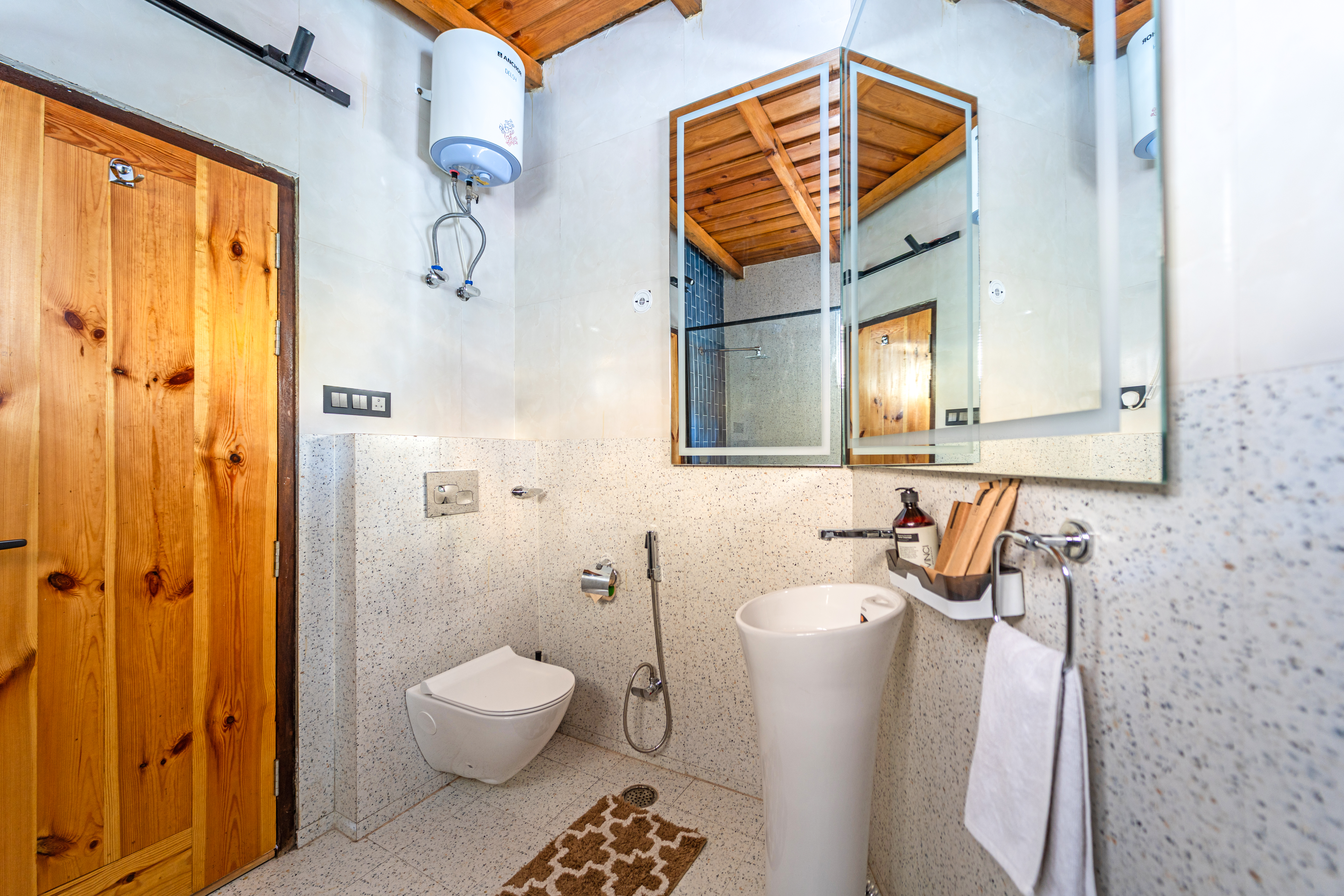 Casa Gaula | 4-BHK Cottage with Lawn and Outdoor Sit-Out | 20 mins away from Bhimtal Lake | Pet-friendly — photo 19