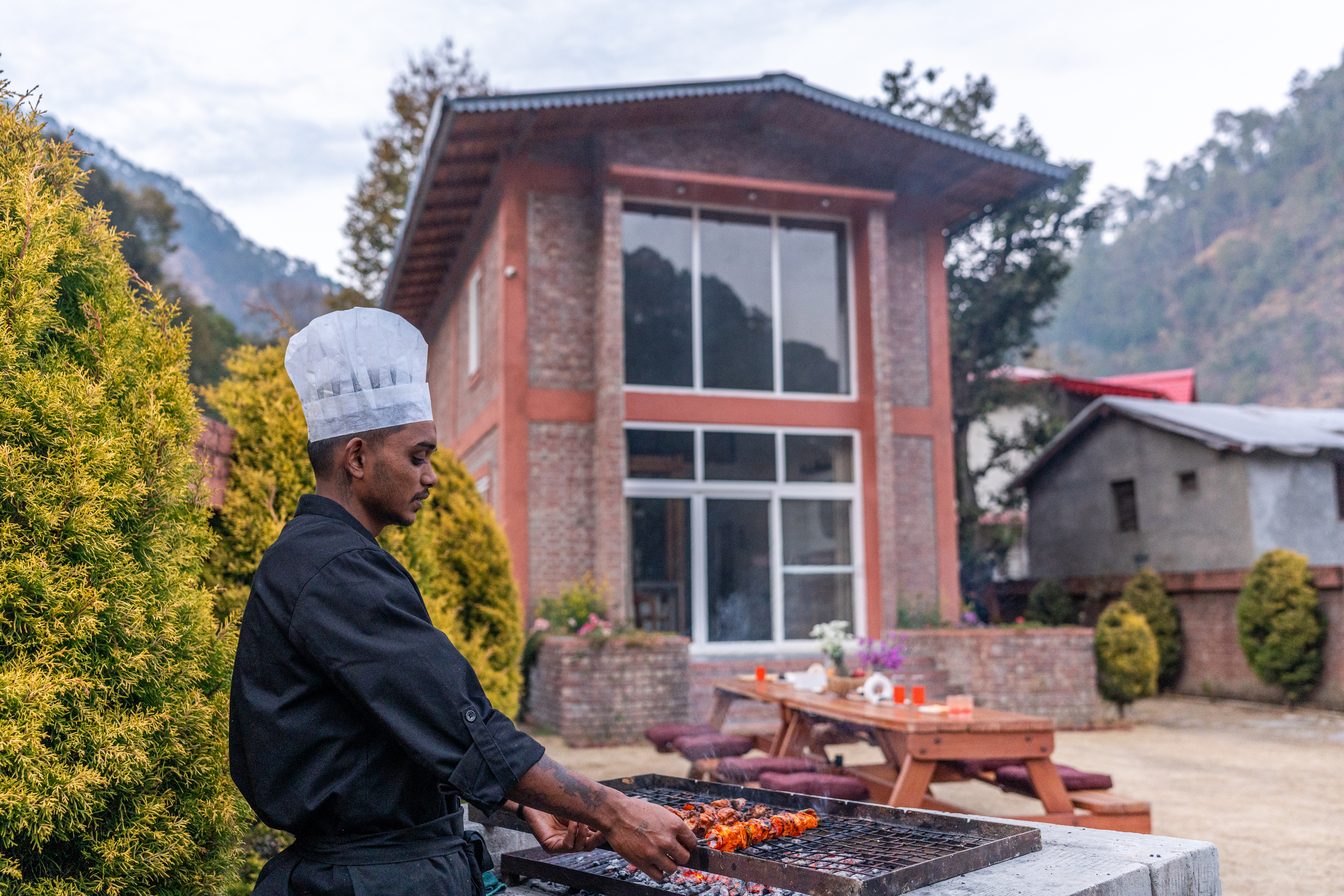 Casa Gaula | 4-BHK Cottage with Lawn and Outdoor Sit-Out | 20 mins away from Bhimtal Lake | Pet-friendly — photo 26