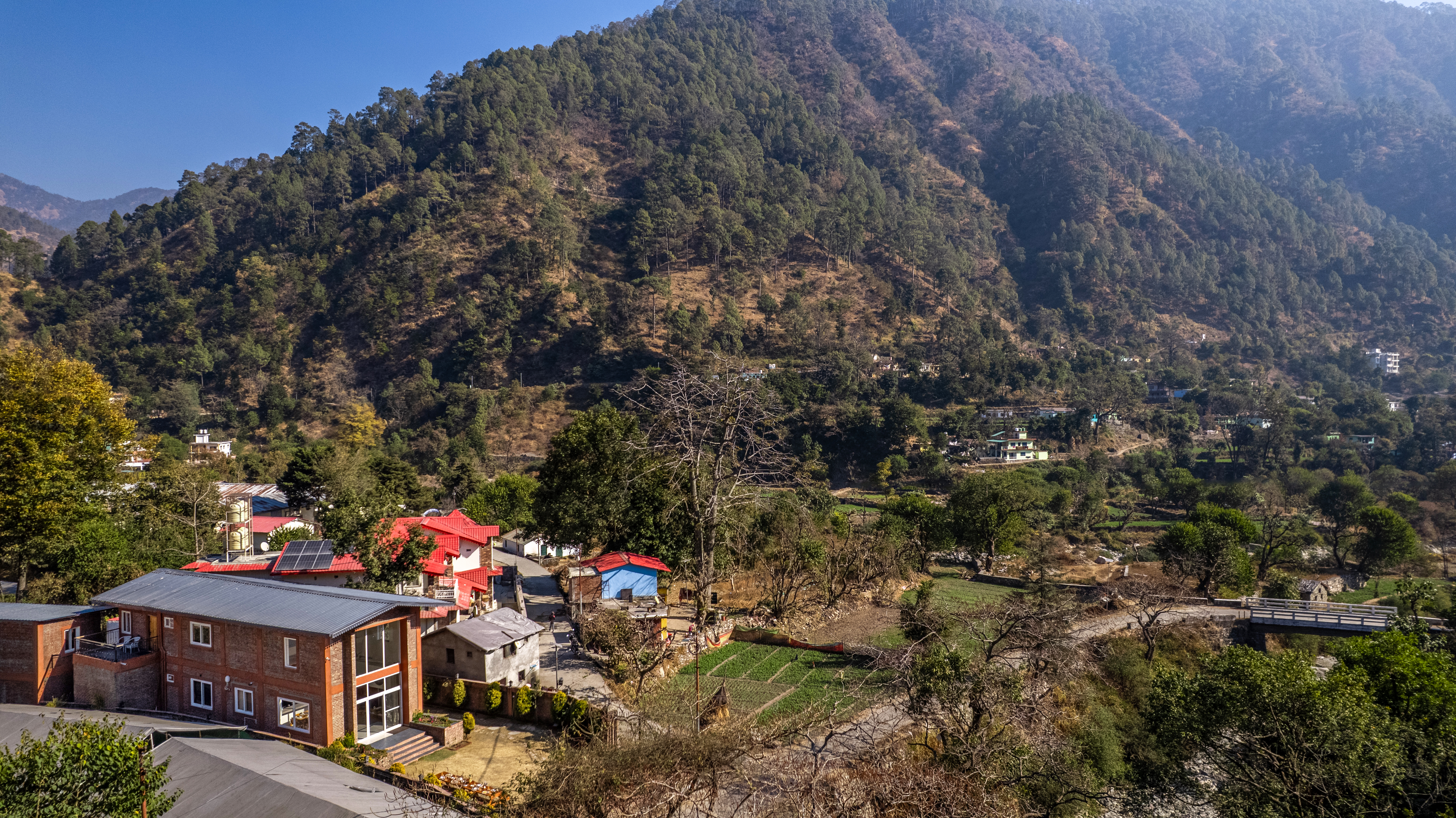 Casa Gaula | 4-BHK Cottage with Lawn and Outdoor Sit-Out | 20 mins away from Bhimtal Lake | Pet-friendly — photo 8