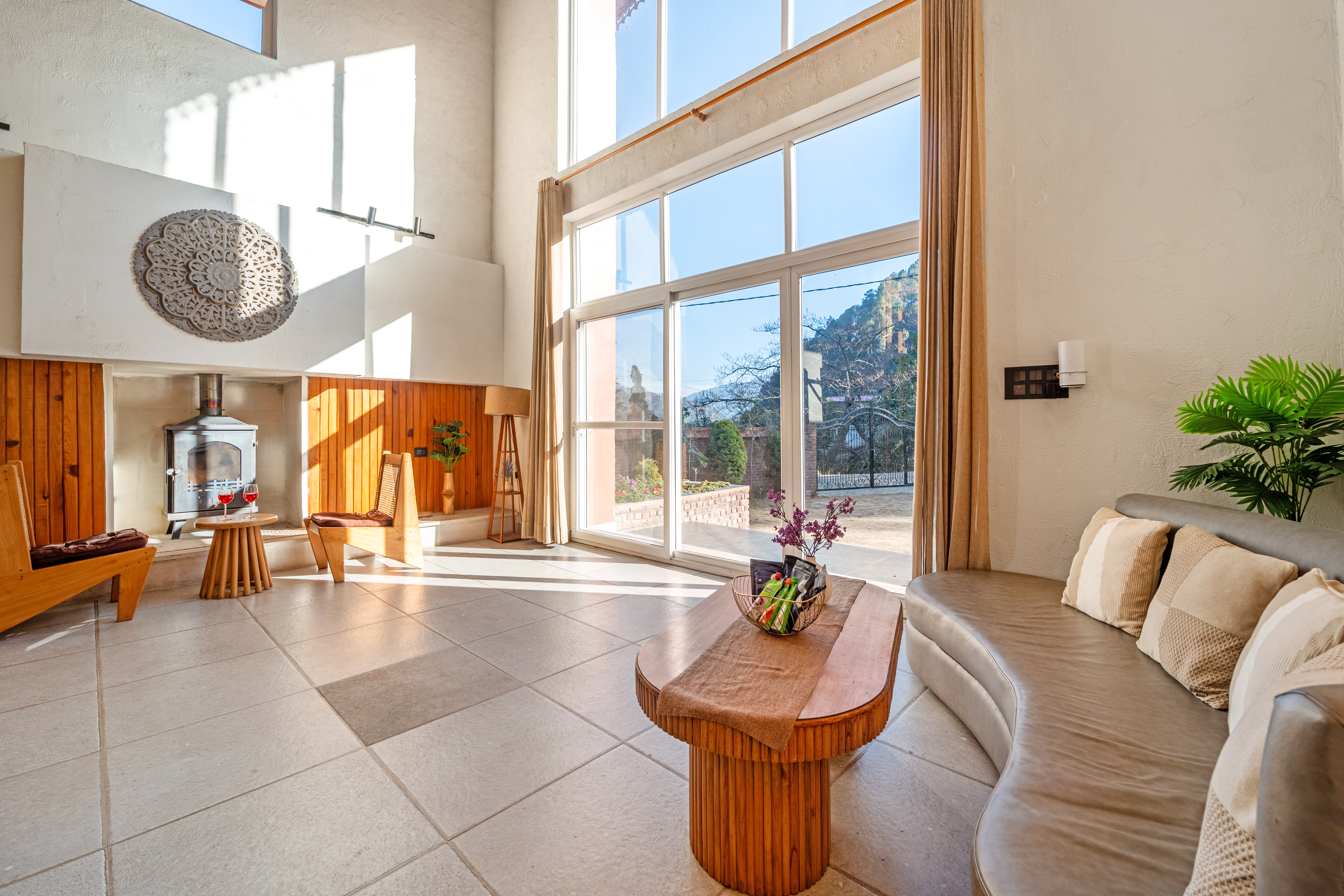 Casa Gaula | 4-BHK Cottage with Lawn and Outdoor Sit-Out | 20 mins away from Bhimtal Lake | Pet-friendly — photo 10