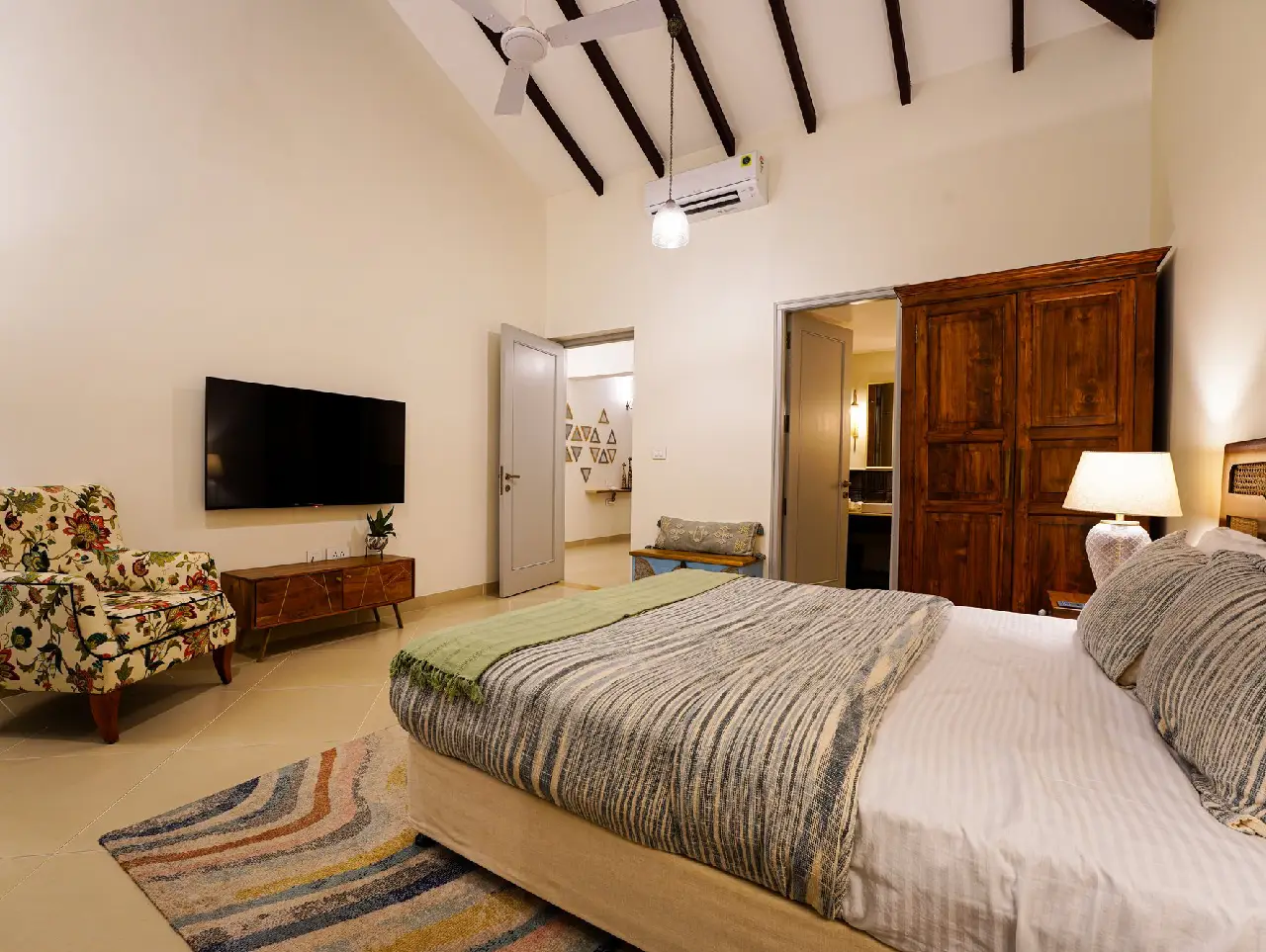 Opalys | 4-BHK | Pvt Pool & Garden | Lift — photo 27