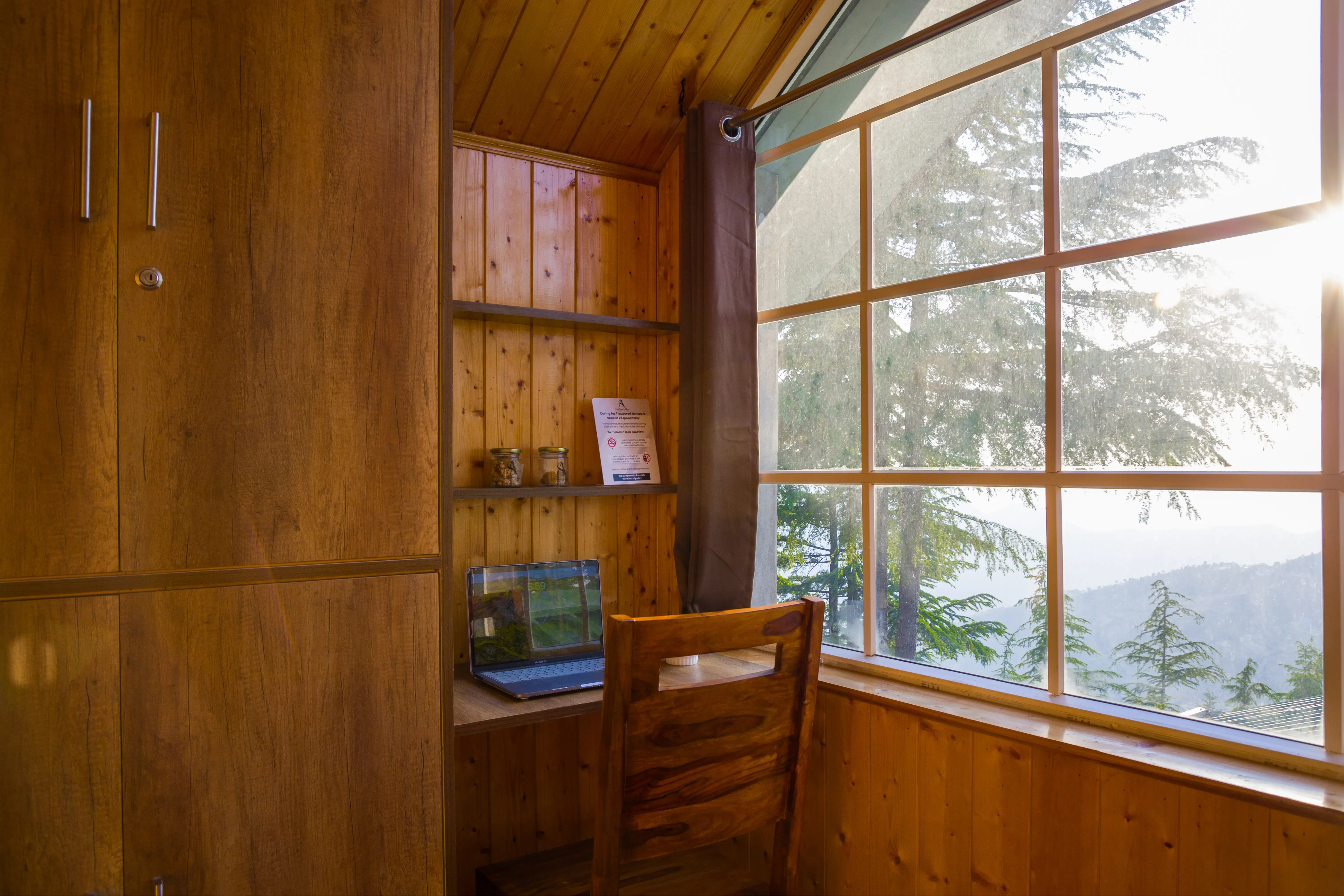 Hill Top Farmstead | Heritage 3-BHK English-Style Villa With Balcony, Gazebo & Stunning Hill Views — photo 30