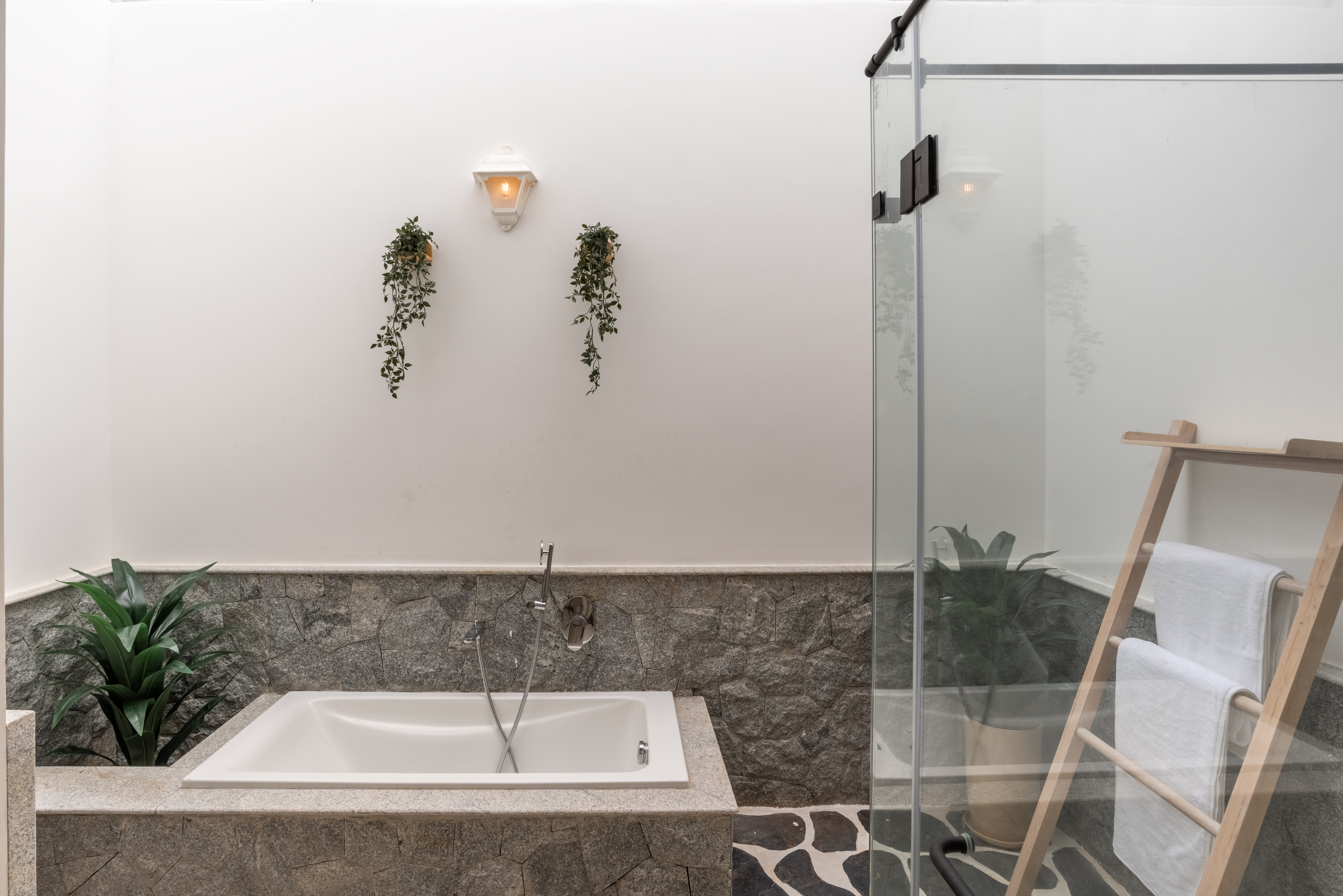 Casa Santorini | French-Style 2-BHK Villa with Private Swimming Pool, Water Slide, Garden, Open Shower, Jacuzzi, Bathtub & Beach Views — photo 19