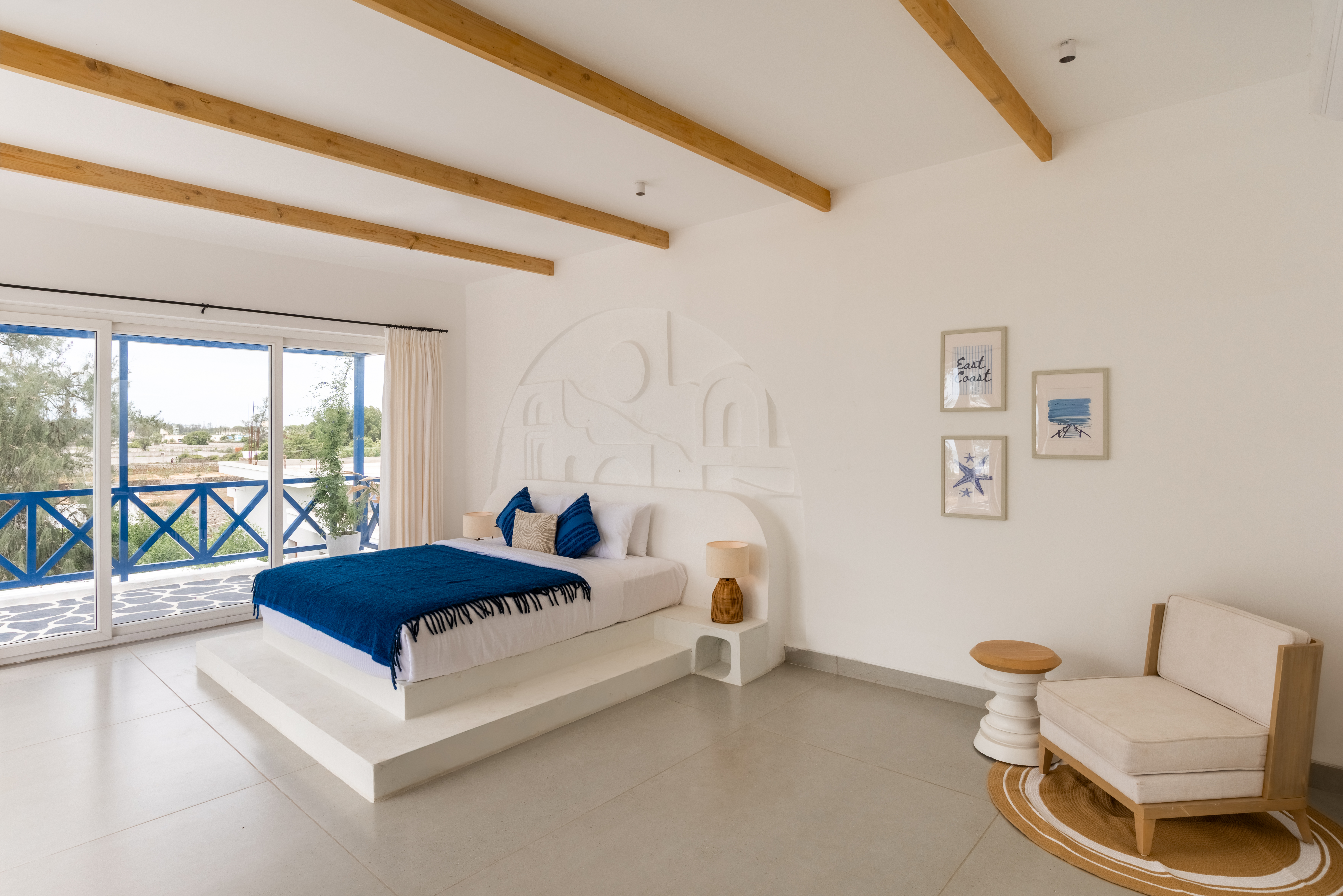 Casa Santorini | French-Style 2-BHK Villa with Private Swimming Pool, Water Slide, Garden, Open Shower, Jacuzzi, Bathtub & Beach Views — photo 14