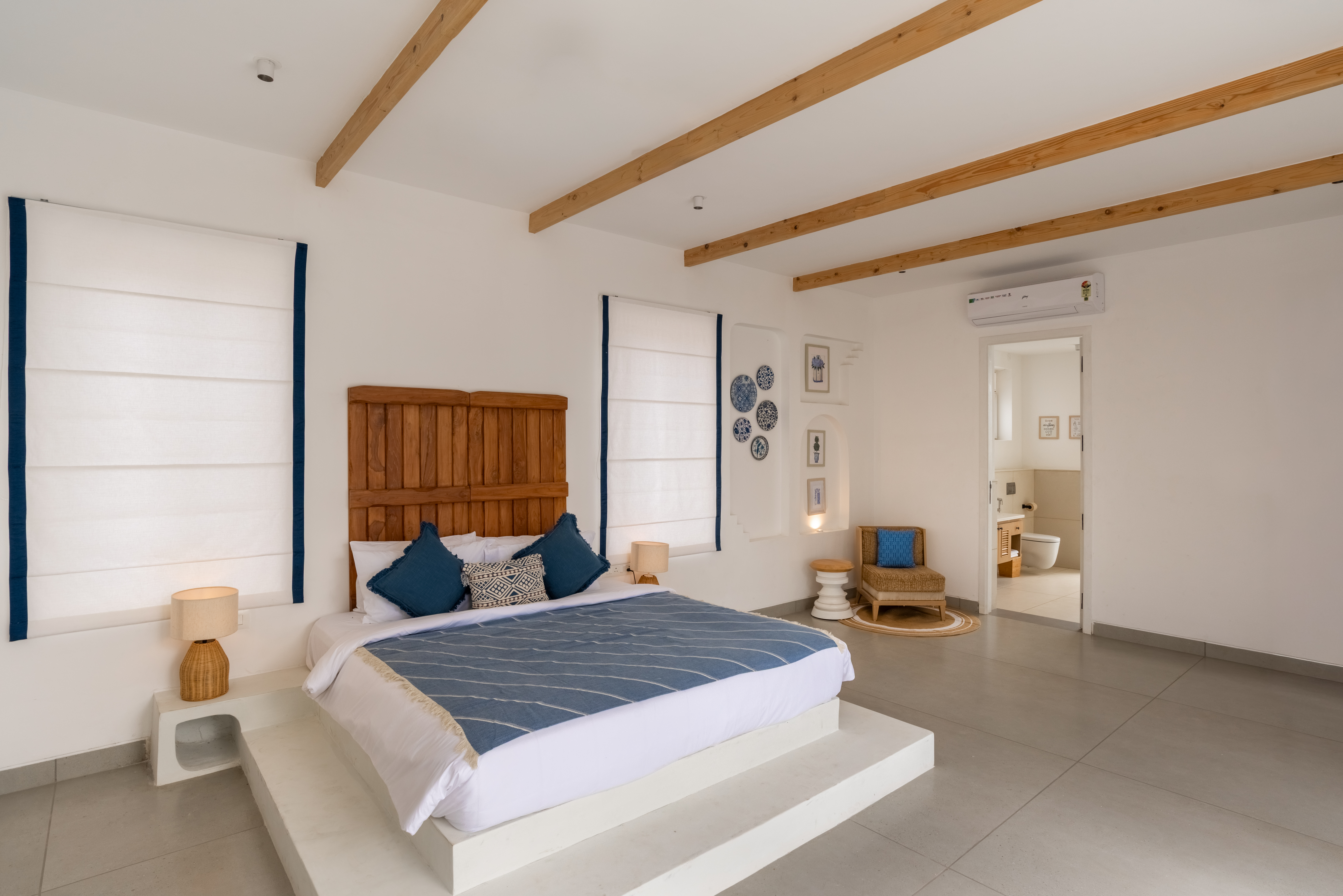 Casa Santorini | French-Style 2-BHK Villa with Private Swimming Pool, Water Slide, Garden, Open Shower, Jacuzzi, Bathtub & Beach Views — photo 8