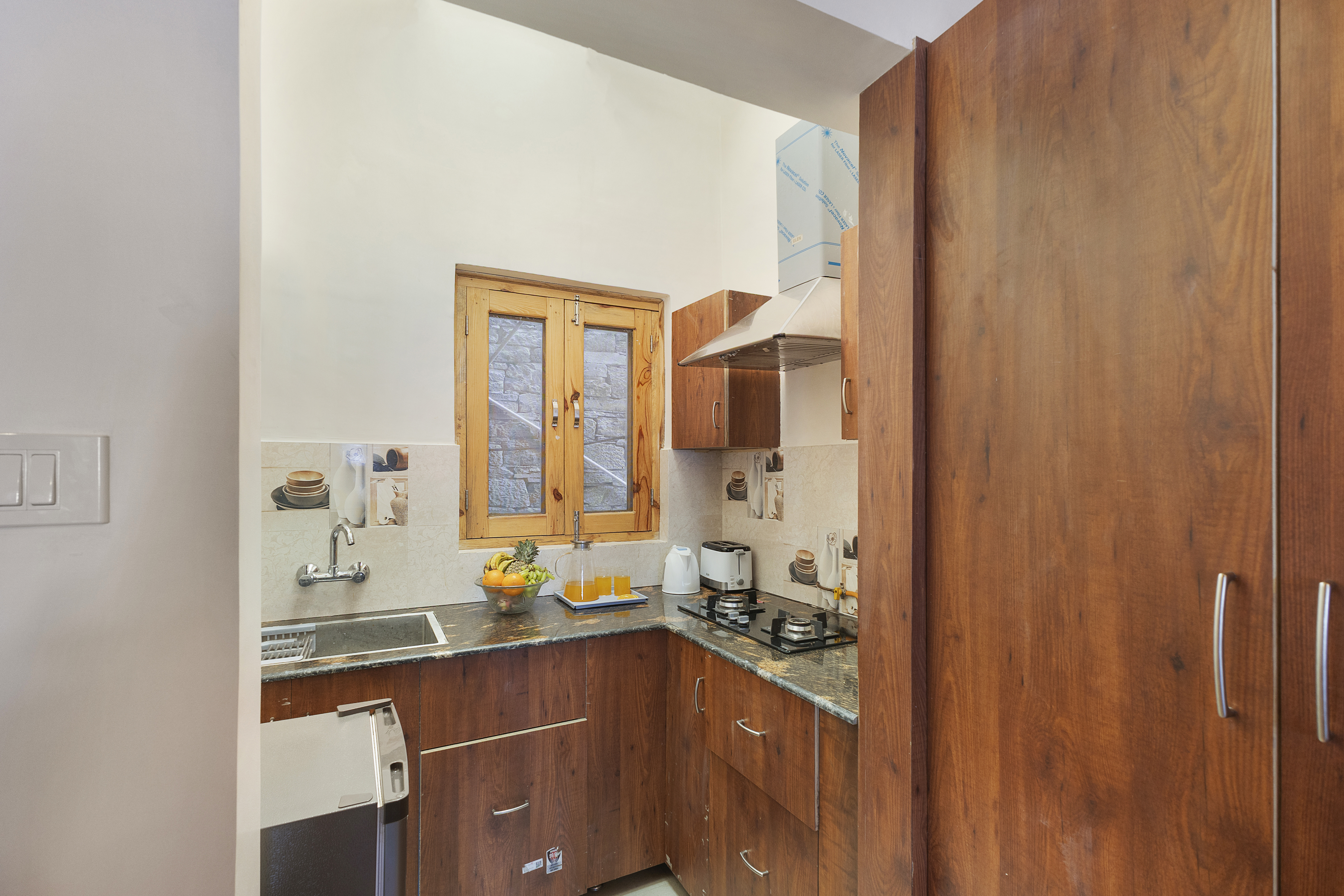 Hill Homes Cottages Mauve | 1-Room Suite With Outdoor Sit-out Area, Kitchen & Hill Views Near Mukhteswar | Pet-friendly — photo 14