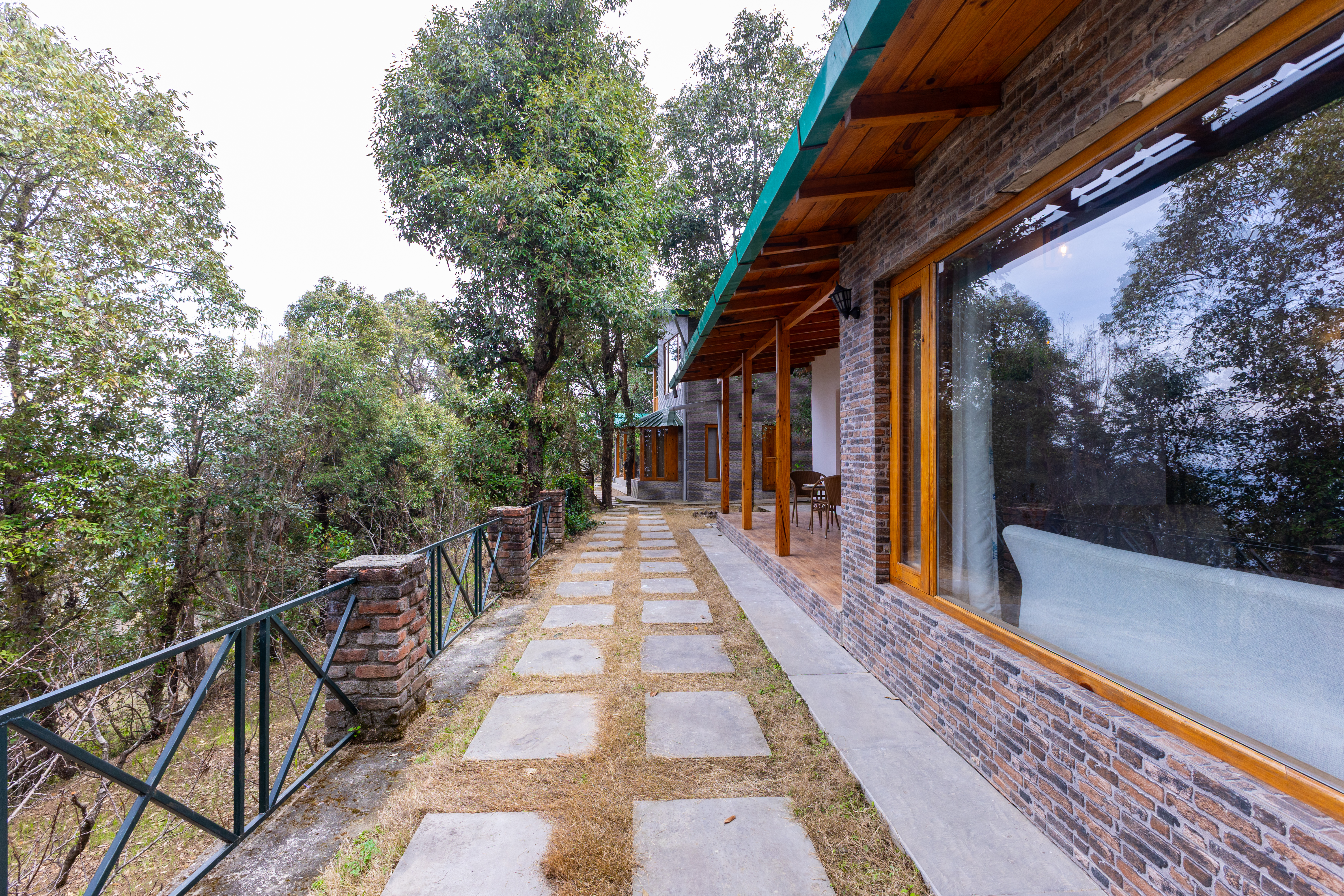 Hill Homes Cottages Mauve | 1-Room Suite With Outdoor Sit-out Area, Kitchen & Hill Views Near Mukhteswar | Pet-friendly — photo 11